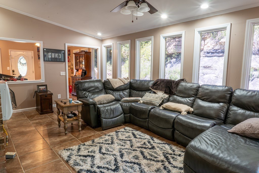 Prestonsburg, Kentucky, 41653, United States, 4 Bedrooms Bedrooms, ,5 BathroomsBathrooms,Residential,For Sale,2048061