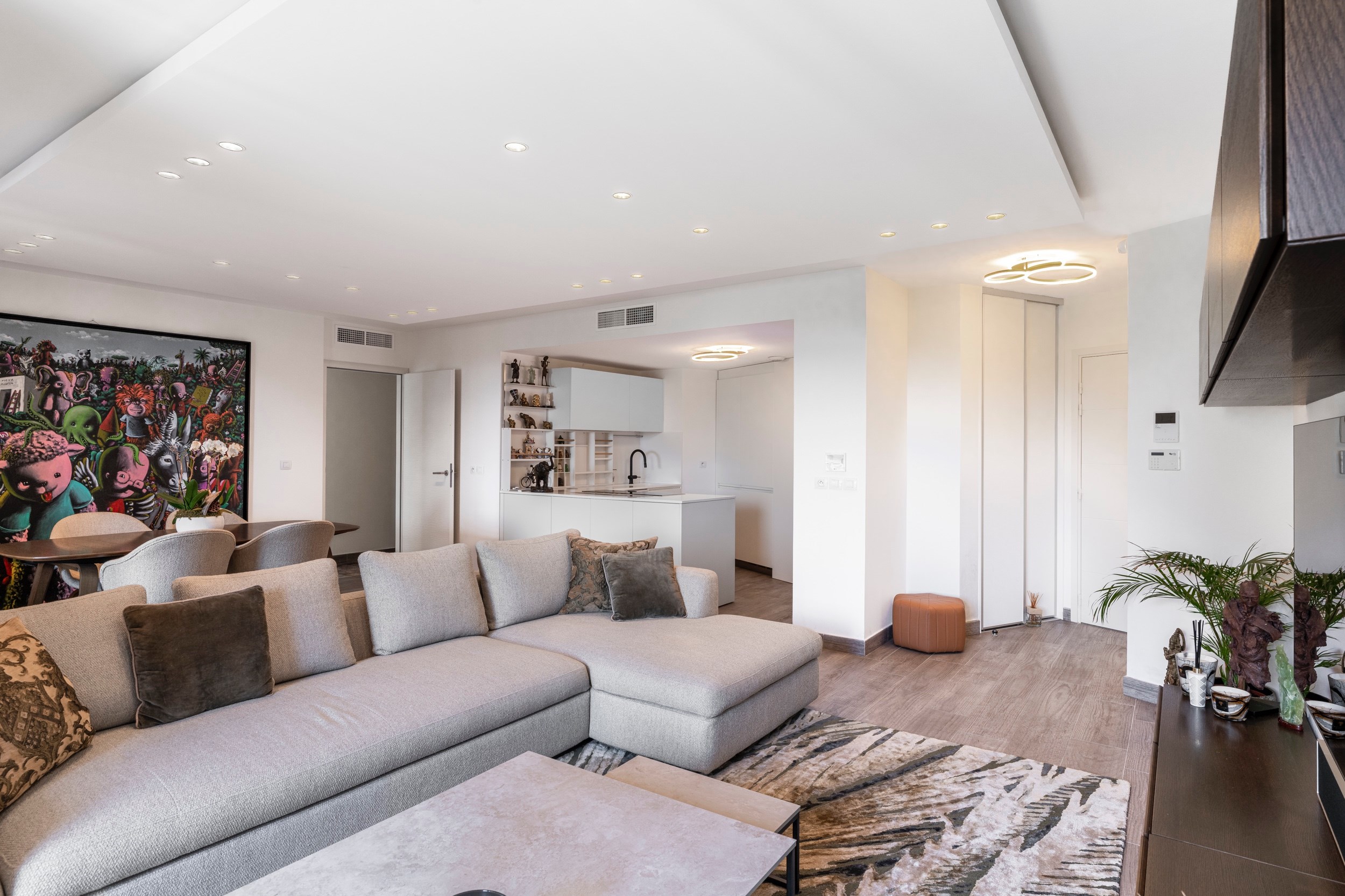  Luxury apartment with terrace, pool and sea glimpse for sale in Èze near Monaco - 物件實景