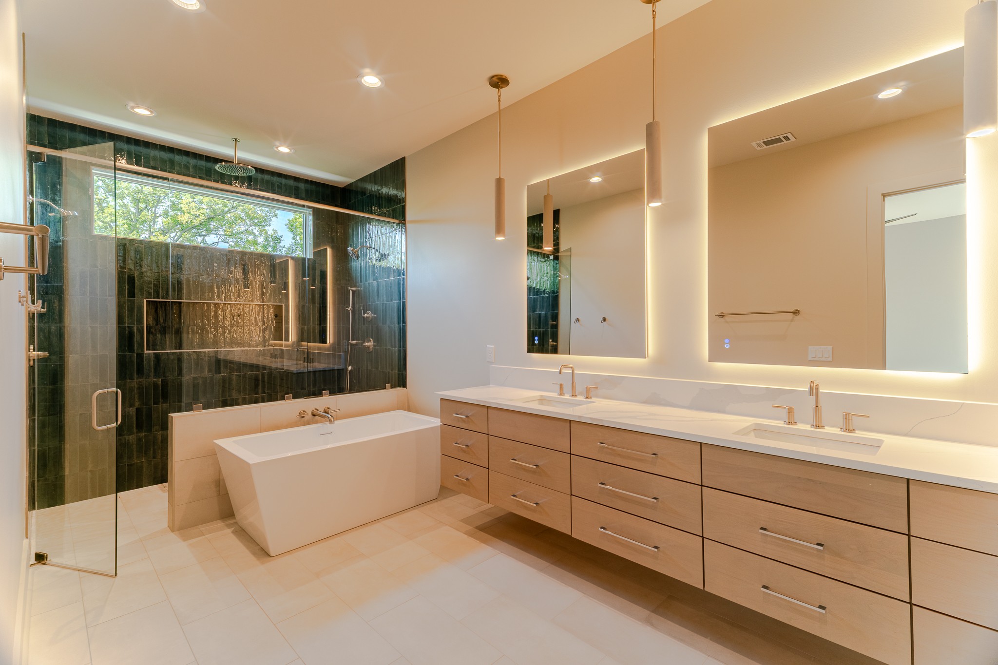 Nashville, Tennessee, 37212, United States, 4 Bedrooms Bedrooms, ,4 BathroomsBathrooms,Residential,For Sale,1792994