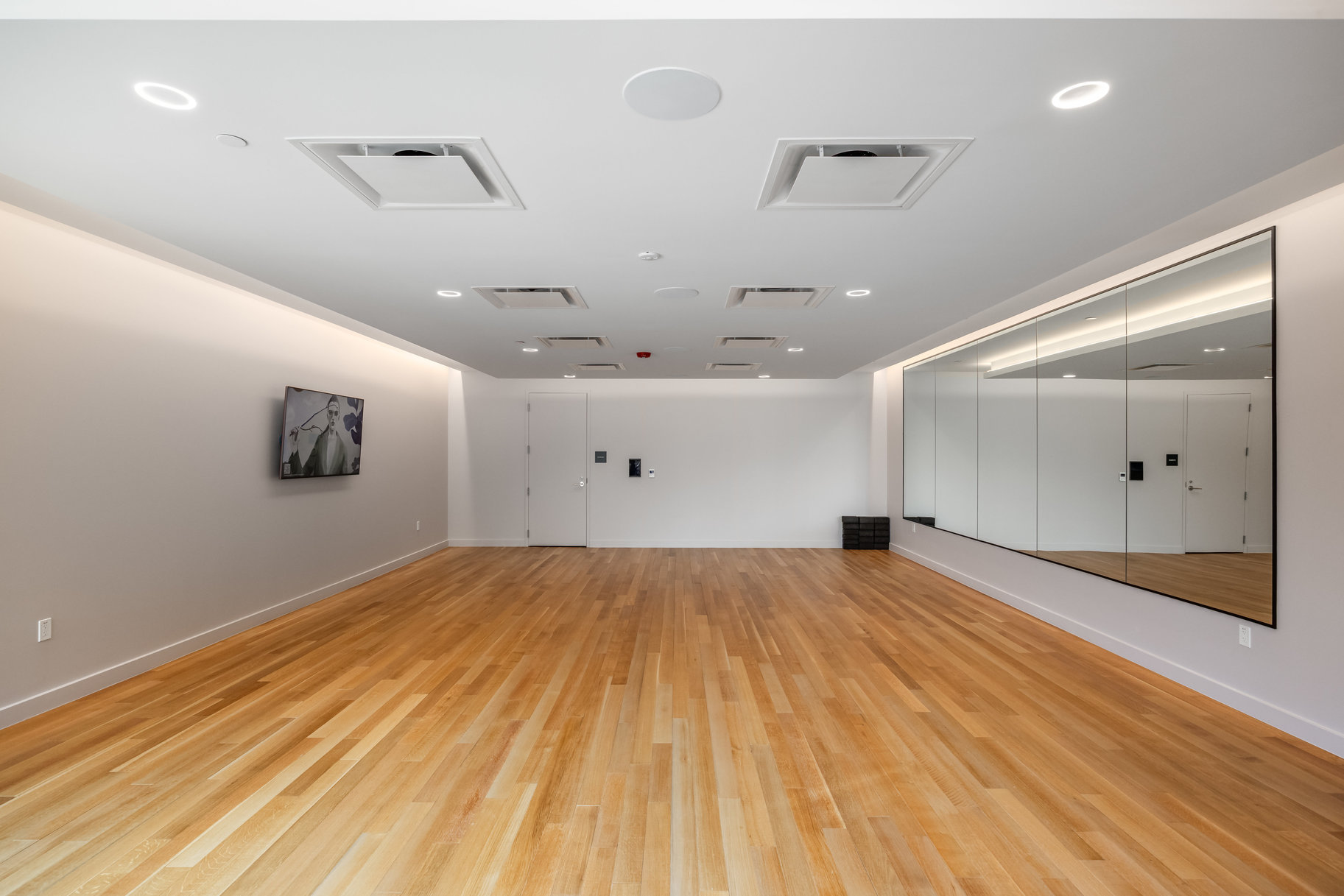  Furnished 5-bedroom Penthouse at Founder