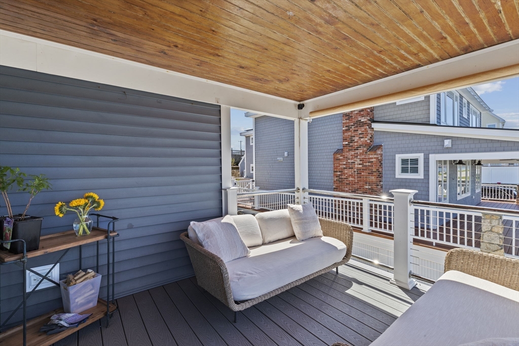 Quincy, Massachusetts, 02169, United States, 3 Bedrooms Bedrooms, ,3 BathroomsBathrooms,Residential,For Sale,1907592