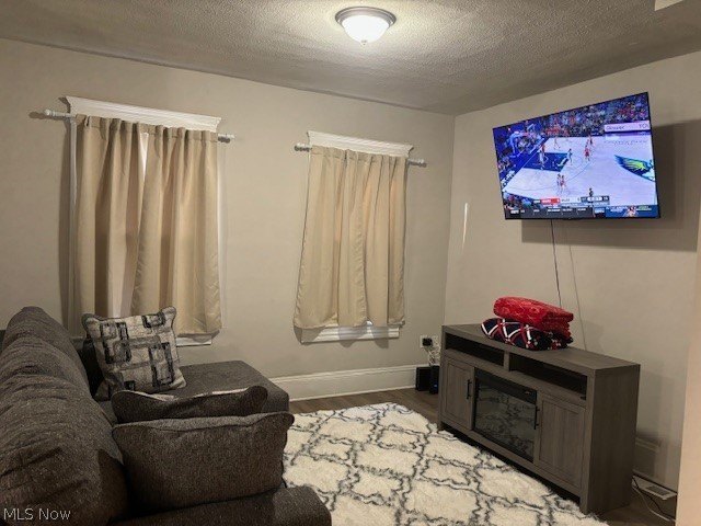 Cleveland, Ohio, 44106, United States, 7 Bedrooms Bedrooms, ,3 BathroomsBathrooms,Residential,For Sale,1889727