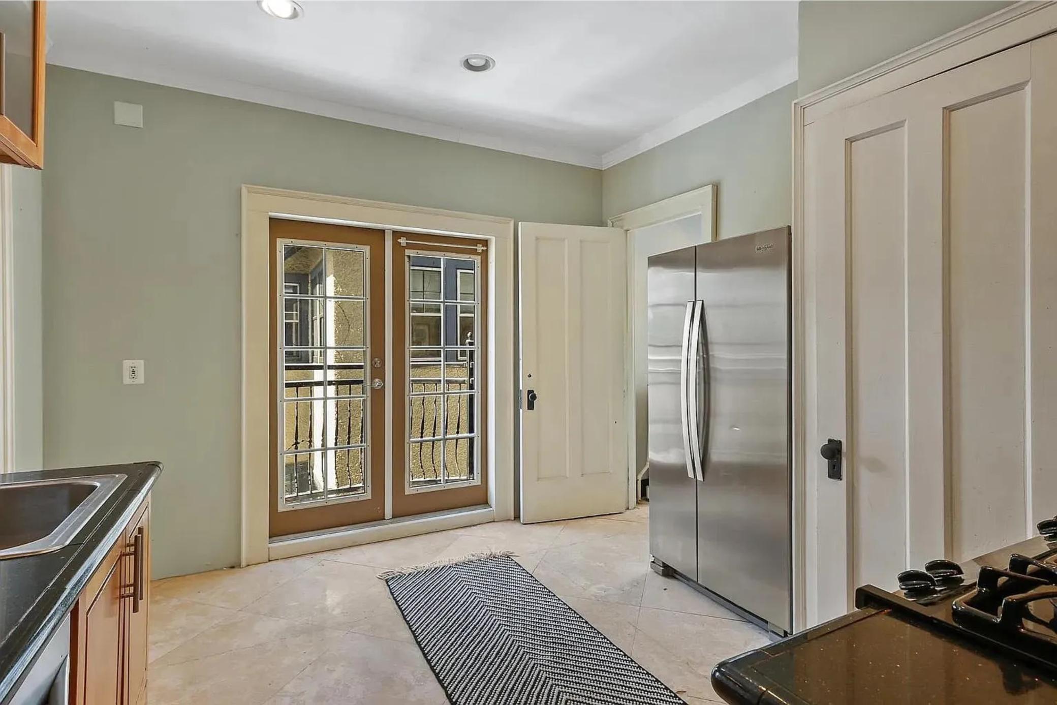 Minneapolis, Minnesota, 55403, United States, ,Residential,For Sale,1939617