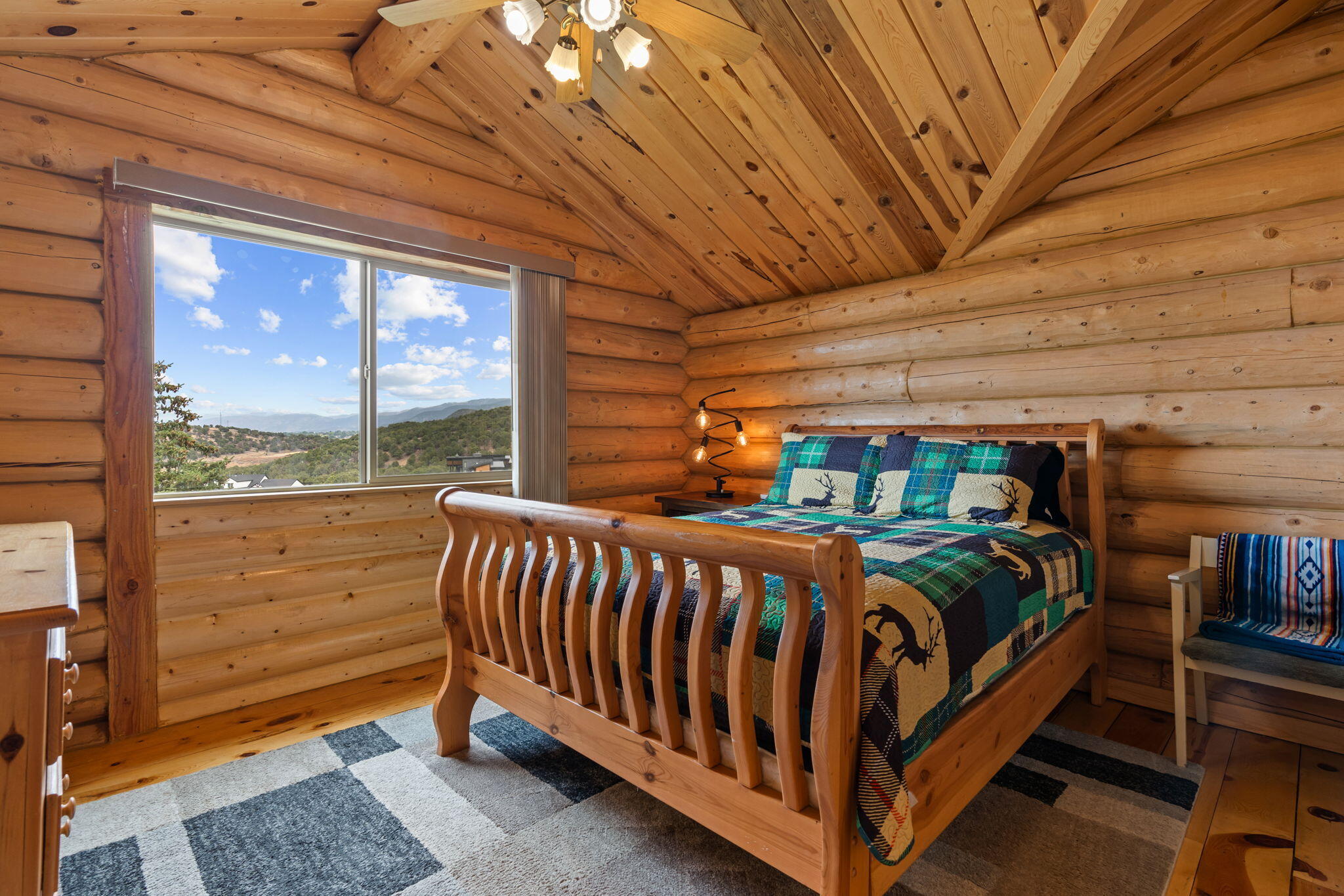 Parowan, Utah, 84761, United States, 5 Bedrooms Bedrooms, ,5 BathroomsBathrooms,Residential,For Sale,1976313