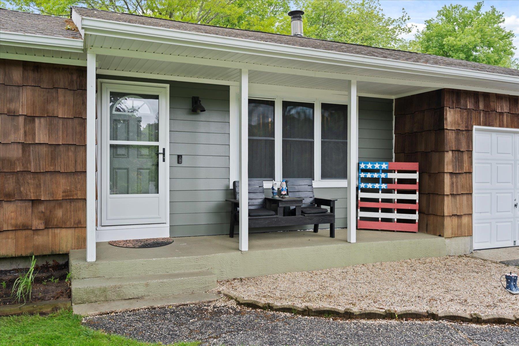 East Moriches, New York, 11940, United States, 3 Bedrooms Bedrooms, ,1 BathroomBathrooms,Residential,For Sale,1837952
