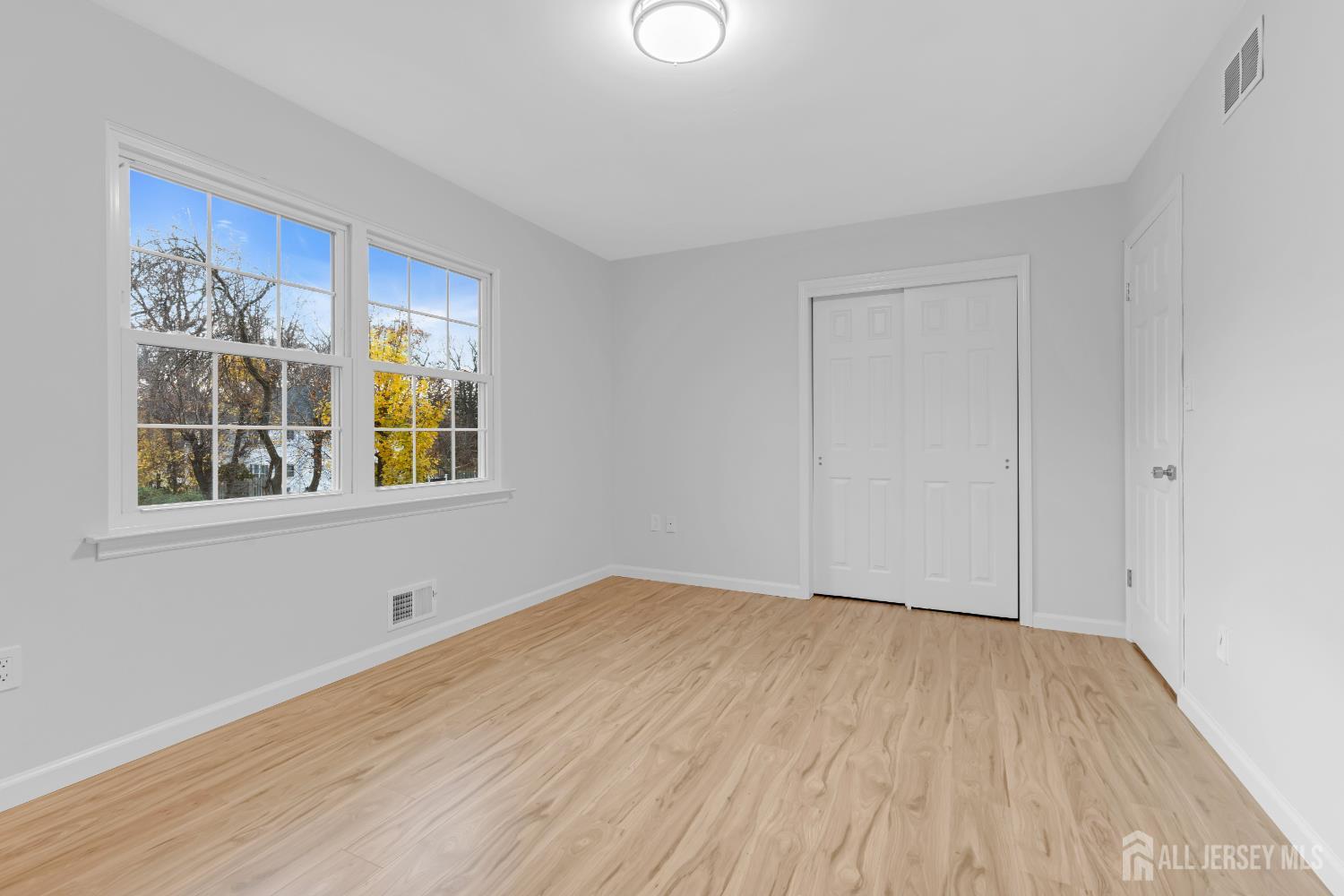 East Brunswick, New Jersey, 08816, United States, 3 Bedrooms Bedrooms, ,3 BathroomsBathrooms,Residential,For Sale,2001983