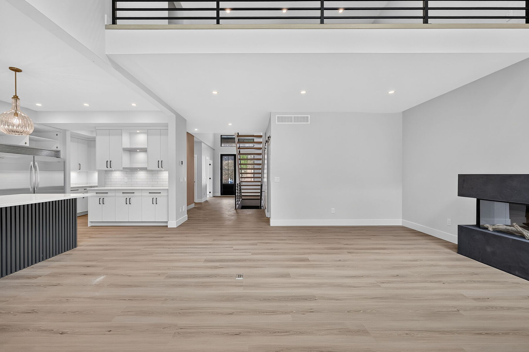  Stylish New Home - 物件實景