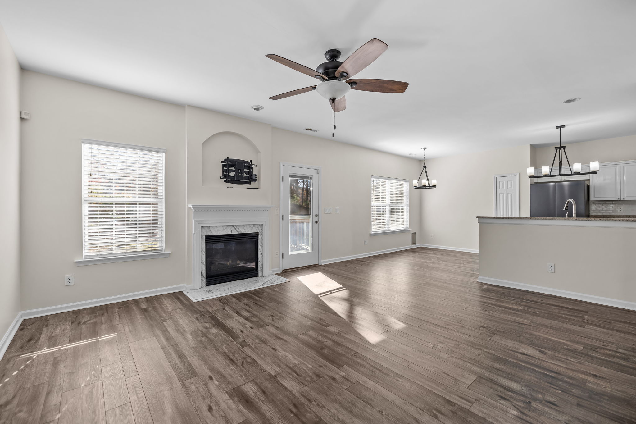 Matthews, North Carolina, 28105, United States, 6 Bedrooms Bedrooms, ,3 BathroomsBathrooms,Residential,For Sale,2005712