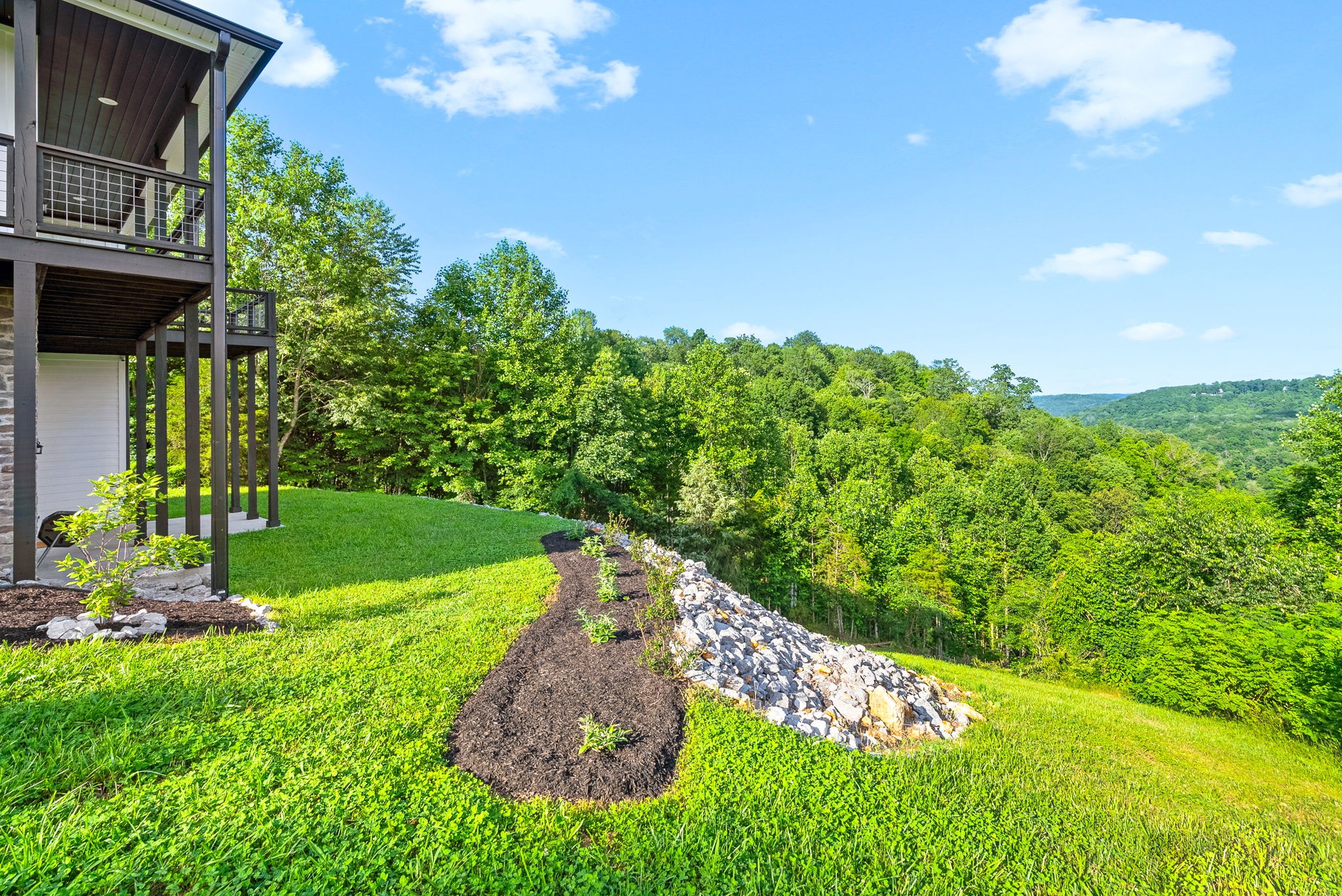 Smithville, Tennessee, 37166, United States, 3 Bedrooms Bedrooms, ,4 BathroomsBathrooms,Residential,For Sale,1935020
