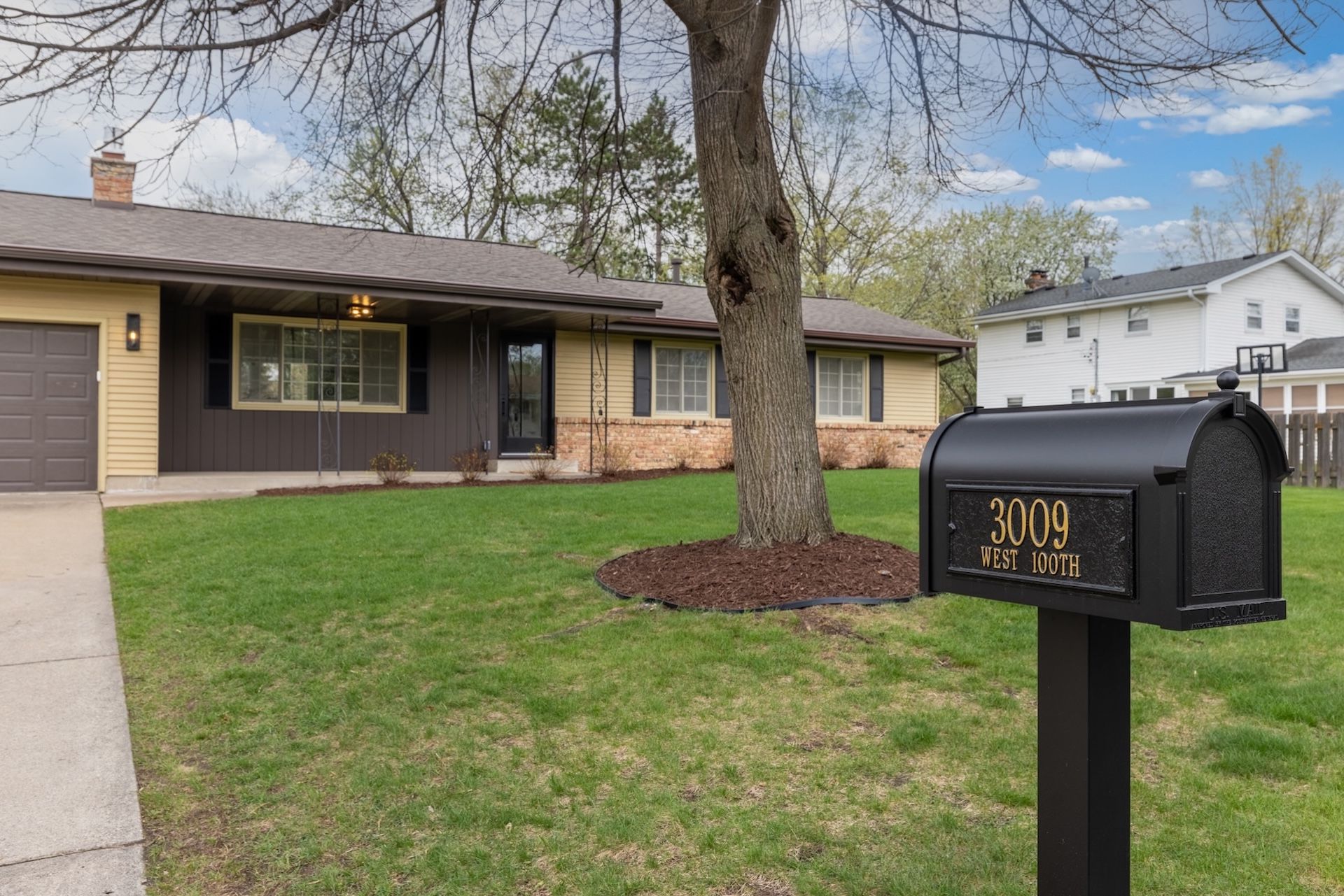  Turnkey Mid-Century Near Brookside Park - 物件實景
