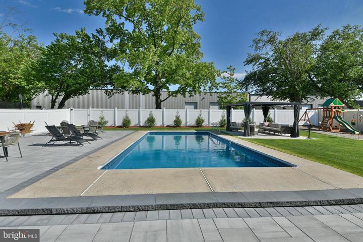 Cinnaminson, New Jersey, 08077, United States, 4 Bedrooms Bedrooms, ,4 BathroomsBathrooms,Residential,For Sale,1973865