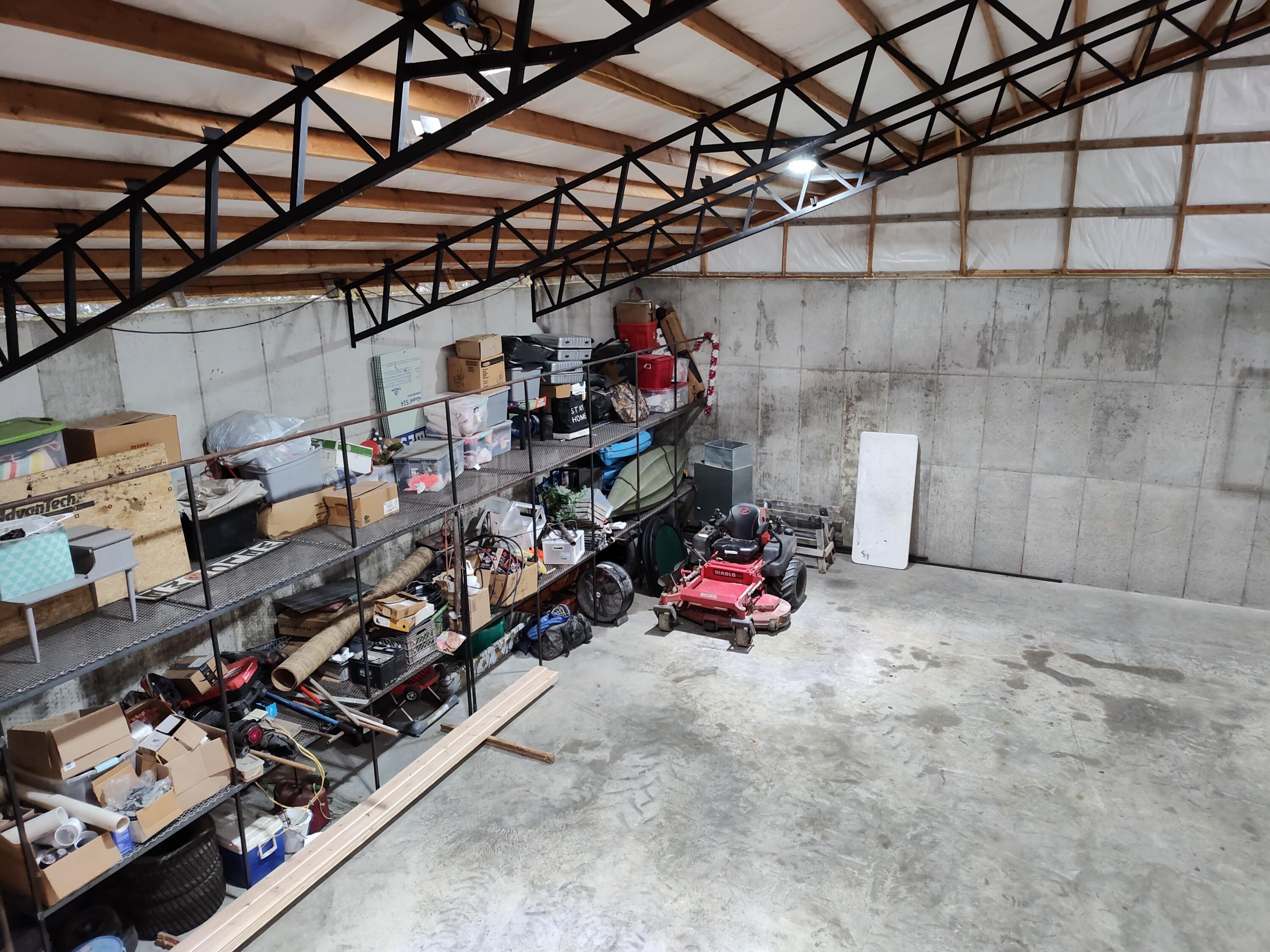 Bolivar, Missouri, 65613, United States, 2 Bedrooms Bedrooms, ,3 BathroomsBathrooms,Residential,For Sale,1975211