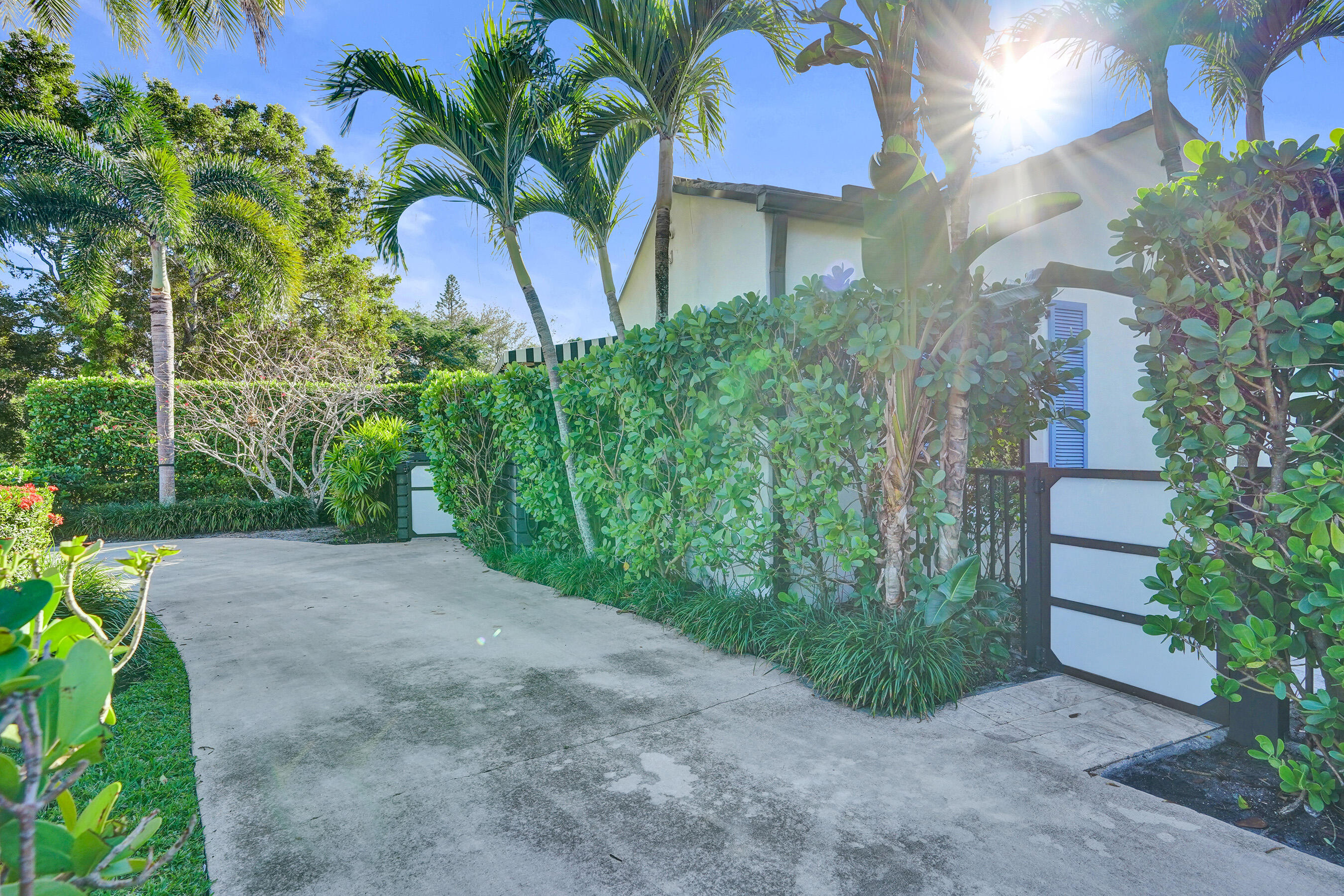 Delray Beach, Florida, 33444, United States, 3 Bedrooms Bedrooms, ,4 BathroomsBathrooms,Residential,For Sale,2001841