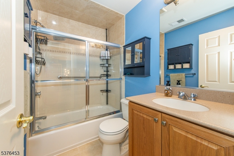 Mount Arlington Boro, New Jersey, 07856, United States, 3 Bedrooms Bedrooms, ,3 BathroomsBathrooms,Residential,For Sale,1908311