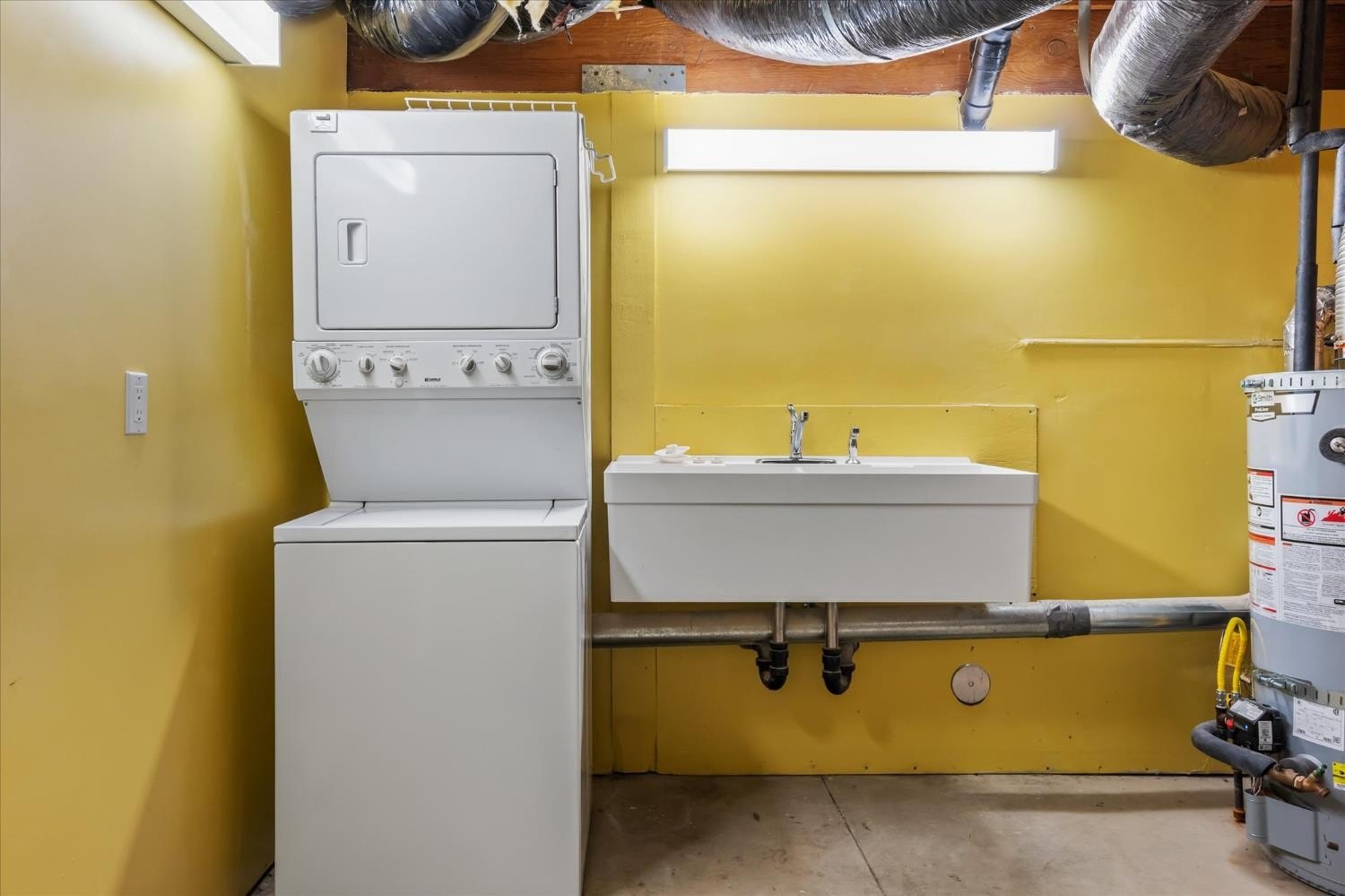 Arnold, California, 95223, United States, 3 Bedrooms Bedrooms, ,4 BathroomsBathrooms,Residential,For Sale,1924050
