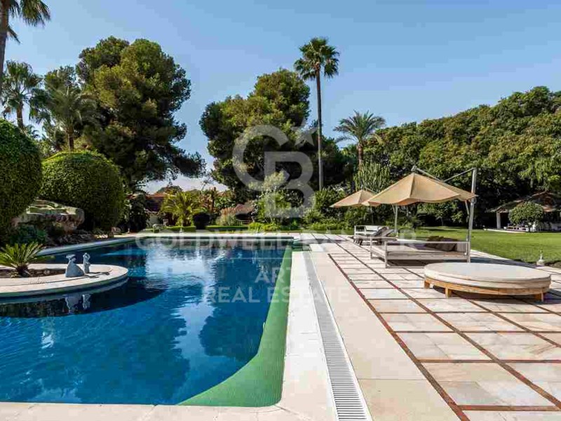 Estepona, Andalusia, ES, 8 Bedrooms Bedrooms, ,8 BathroomsBathrooms,Residential,For Sale,1806113