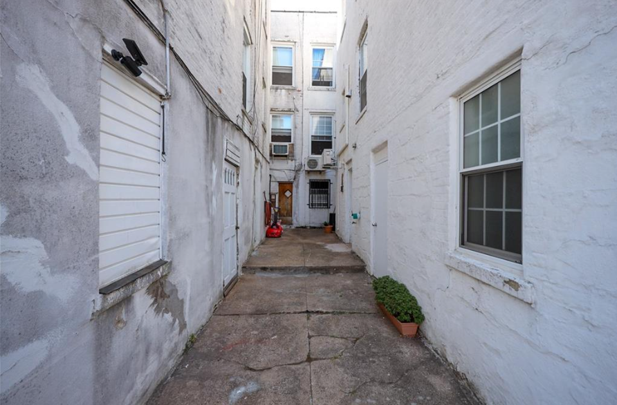 8517 10th Ave, Brooklyn, New York, 11228, United States, 5 Bedrooms Bedrooms, ,2 BathroomsBathrooms,Residential,For Sale,8517 10th Ave,1259777