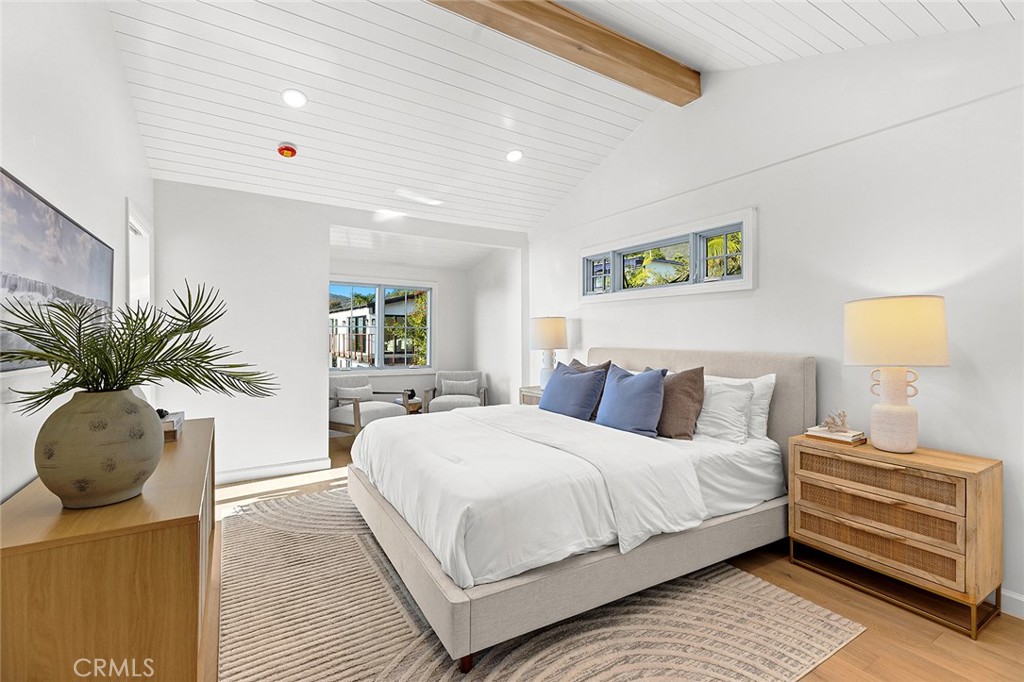 Laguna Beach, California, 92651, United States, 3 Bedrooms Bedrooms, ,2 BathroomsBathrooms,Residential,For Sale,1985330