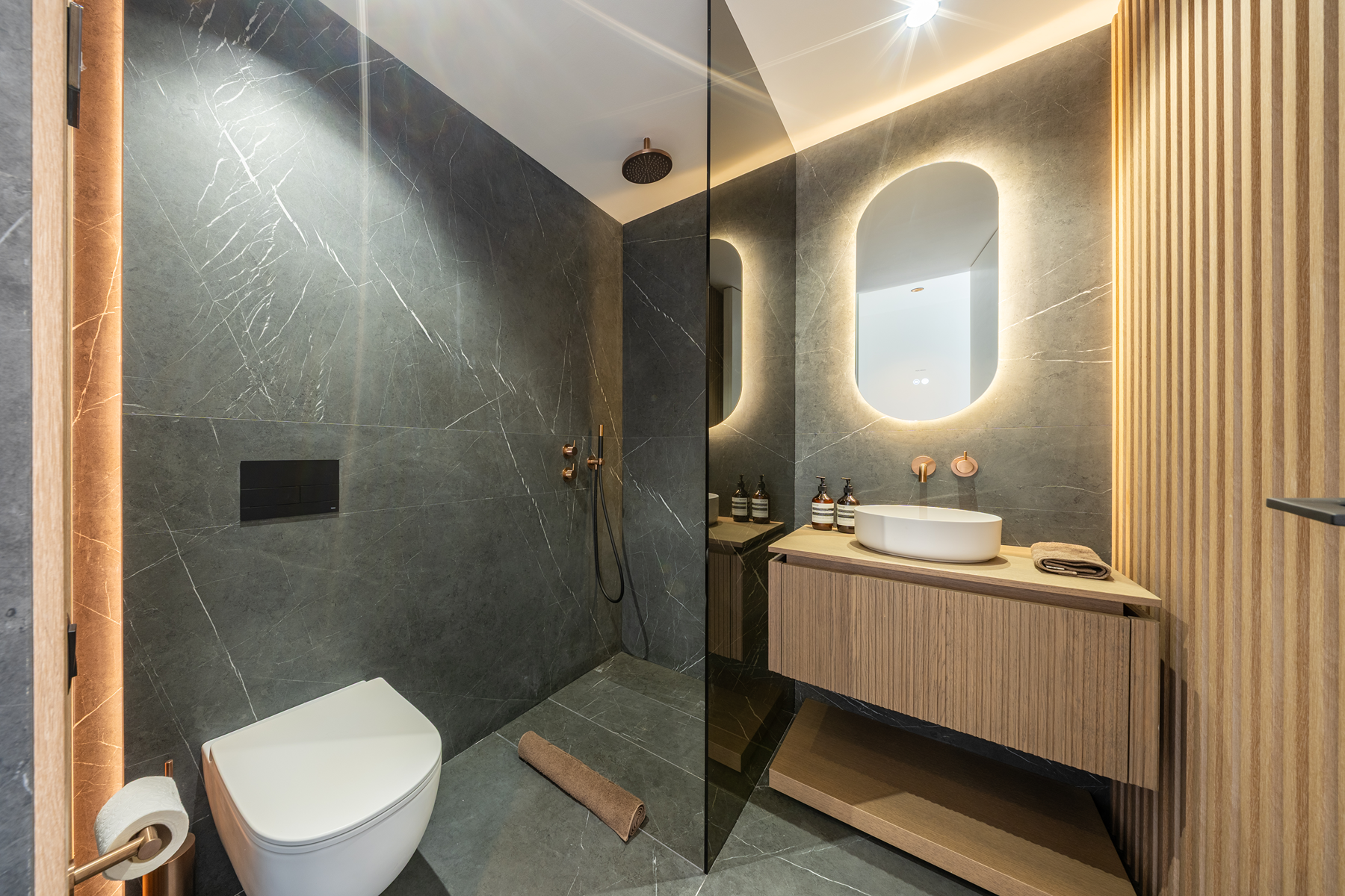  Townhouse with panoramic golf views and sunset terraces in Benahavís - 物件實景