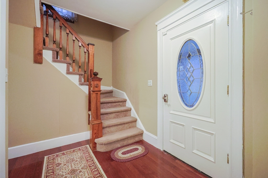 Worcester, Massachusetts, 01606, United States, 3 Bedrooms Bedrooms, ,4 BathroomsBathrooms,Residential,For Sale,1992890