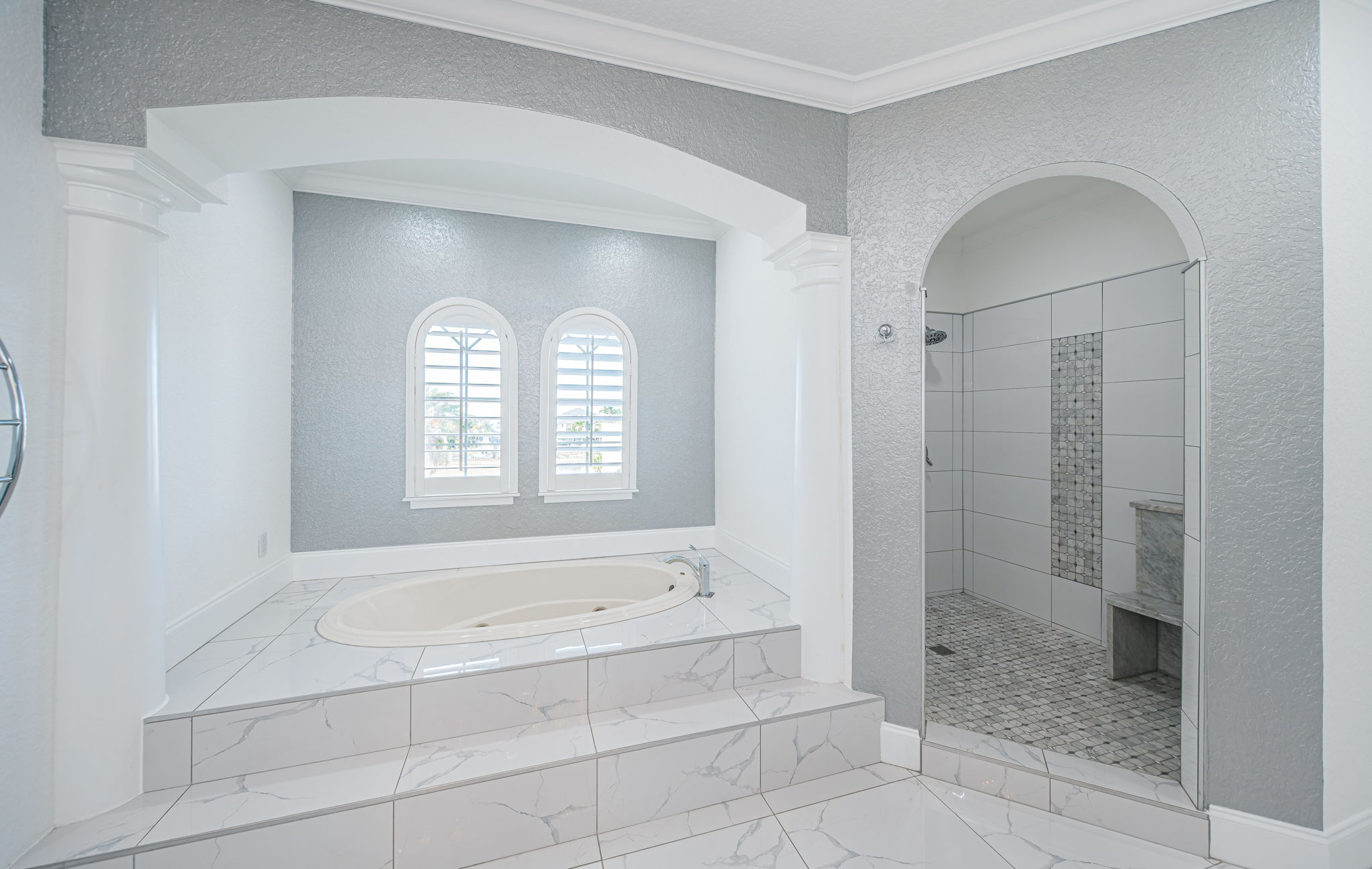 St Petersburg, Florida, 33707, United States, 4 Bedrooms Bedrooms, ,3 BathroomsBathrooms,Residential,For Sale,1992370