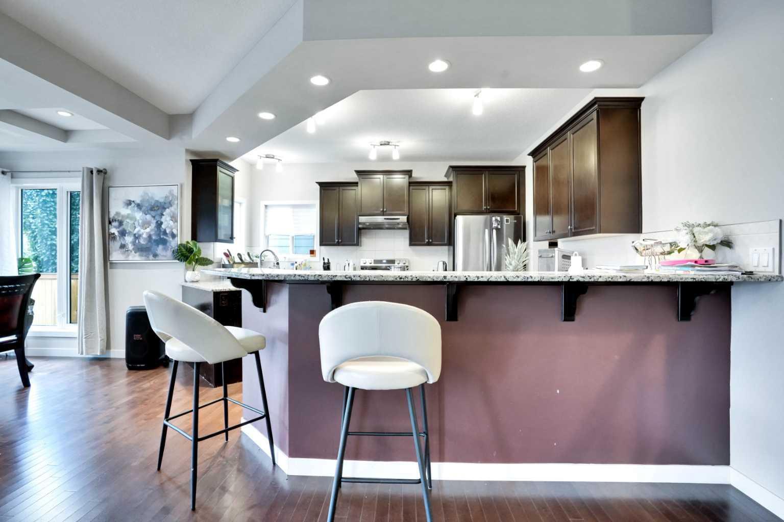 CALGARY, Alberta, T2X 0J7, CA, 3 Bedrooms Bedrooms, ,3 BathroomsBathrooms,Residential,For Sale,1906962