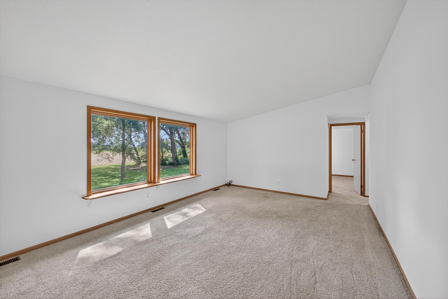 Udolpho Twp, Minnesota, 55917, United States, 5 Bedrooms Bedrooms, ,3 BathroomsBathrooms,Residential,For Sale,1940974
