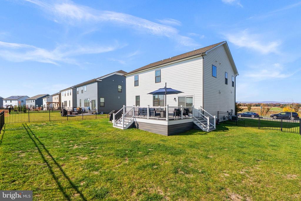 Frederick, Maryland, 21701, United States, 5 Bedrooms Bedrooms, ,4 BathroomsBathrooms,Residential,For Sale,1987107