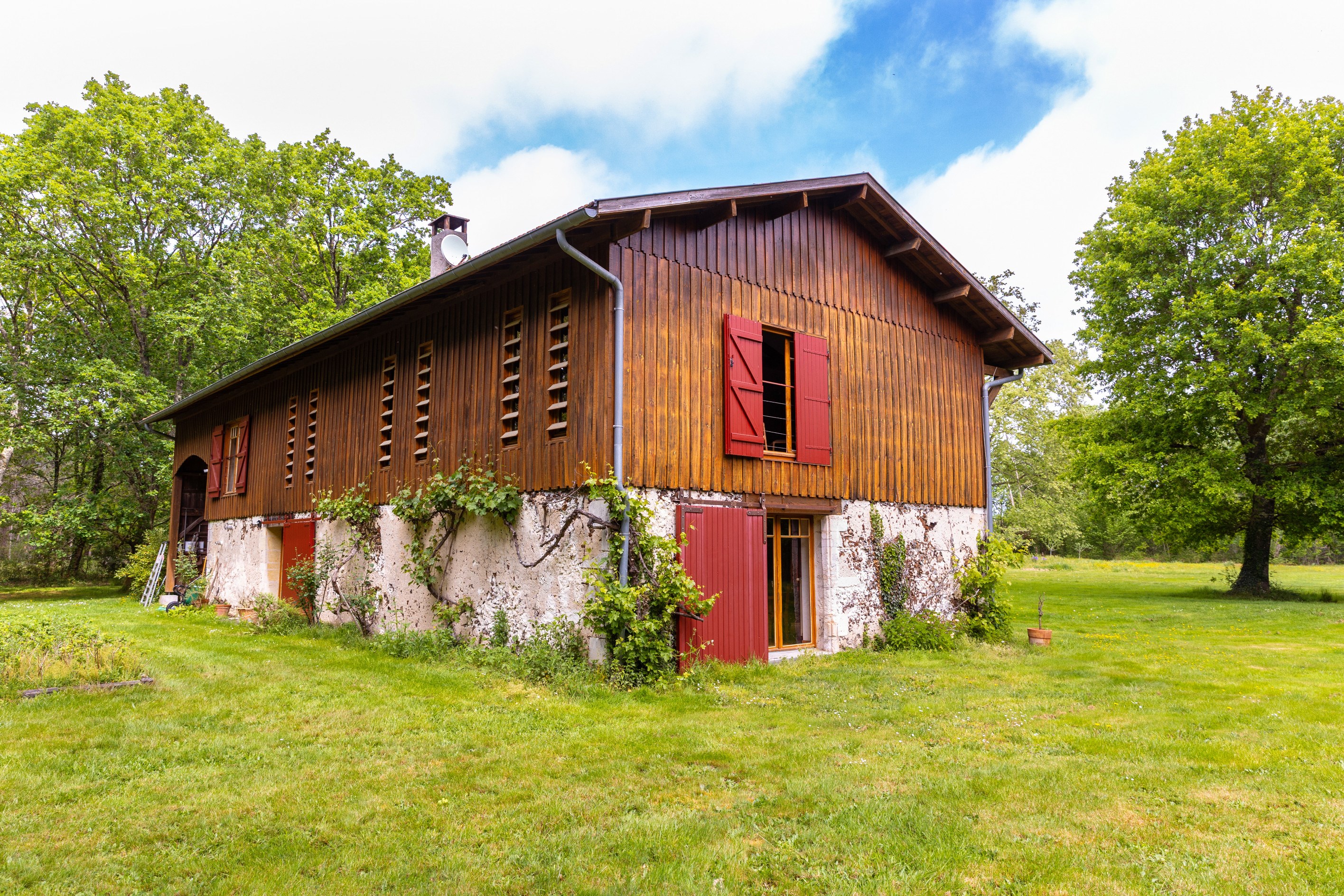  ARÈS – FOREST ESTATE WITH SWIMMING POOL SET ON 7 HECTARES - 物件實景