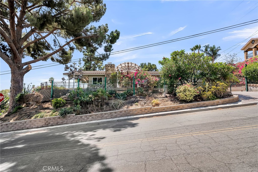 Jurupa Valley, California, 92509, United States, 3 Bedrooms Bedrooms, ,2 BathroomsBathrooms,Residential,For Sale,1939964