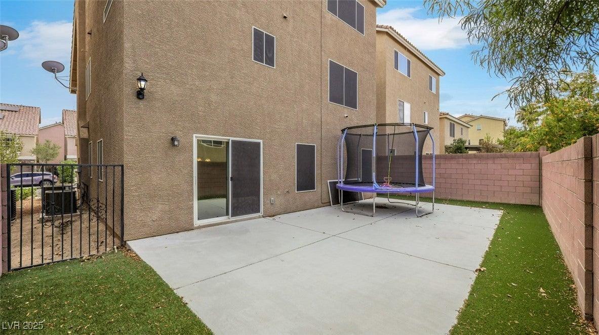 Las Vegas, Nevada, 89139, United States, 5 Bedrooms Bedrooms, ,4 BathroomsBathrooms,Residential,For Sale,1980975