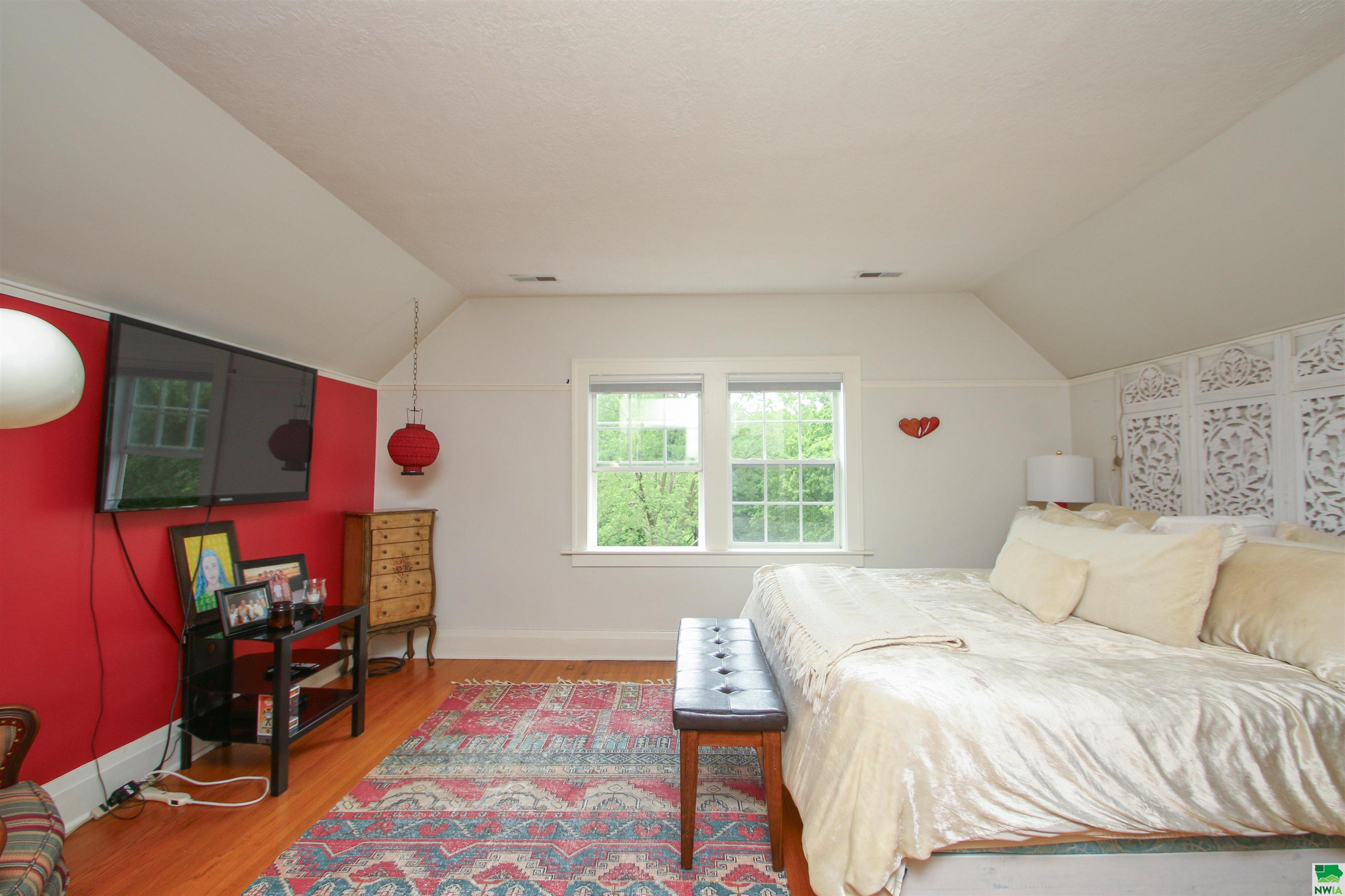 Sioux City, Iowa, 51103, United States, 5 Bedrooms Bedrooms, ,3 BathroomsBathrooms,Residential,For Sale,1824079