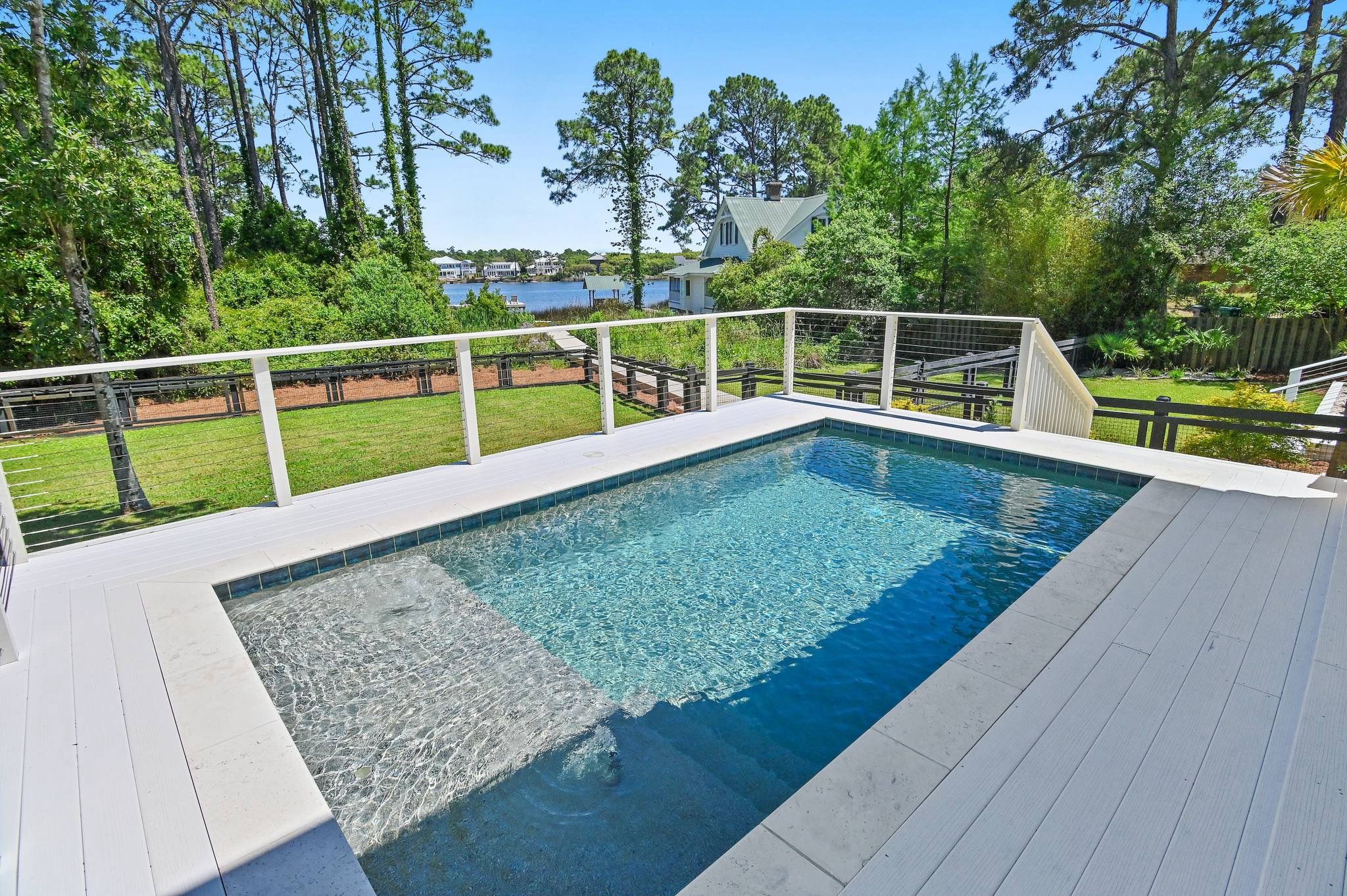  Lakefront Coastal Home With Private Pool And Dock - 物件實景