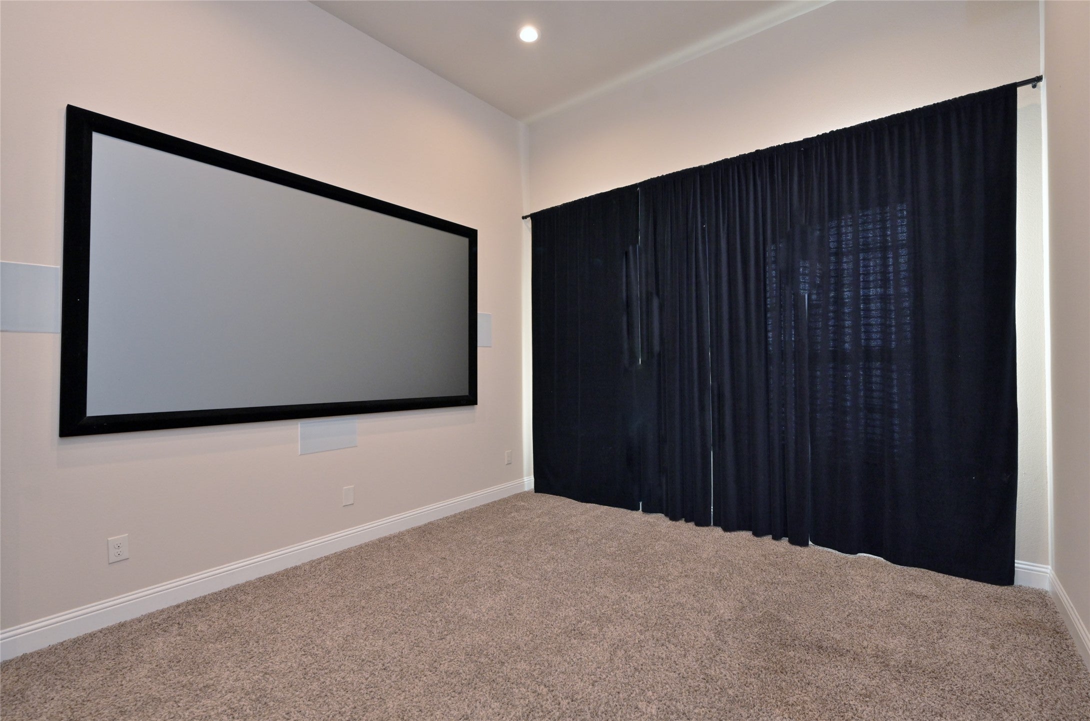 Rockwall, Texas, 75032, United States, 5 Bedrooms Bedrooms, ,3 BathroomsBathrooms,Residential,For Sale,2006349