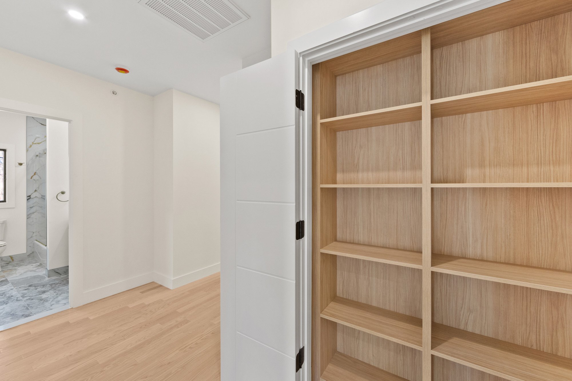  61 Edgewater Road, Cliffside Park, NJ, 07010 - 物件實景