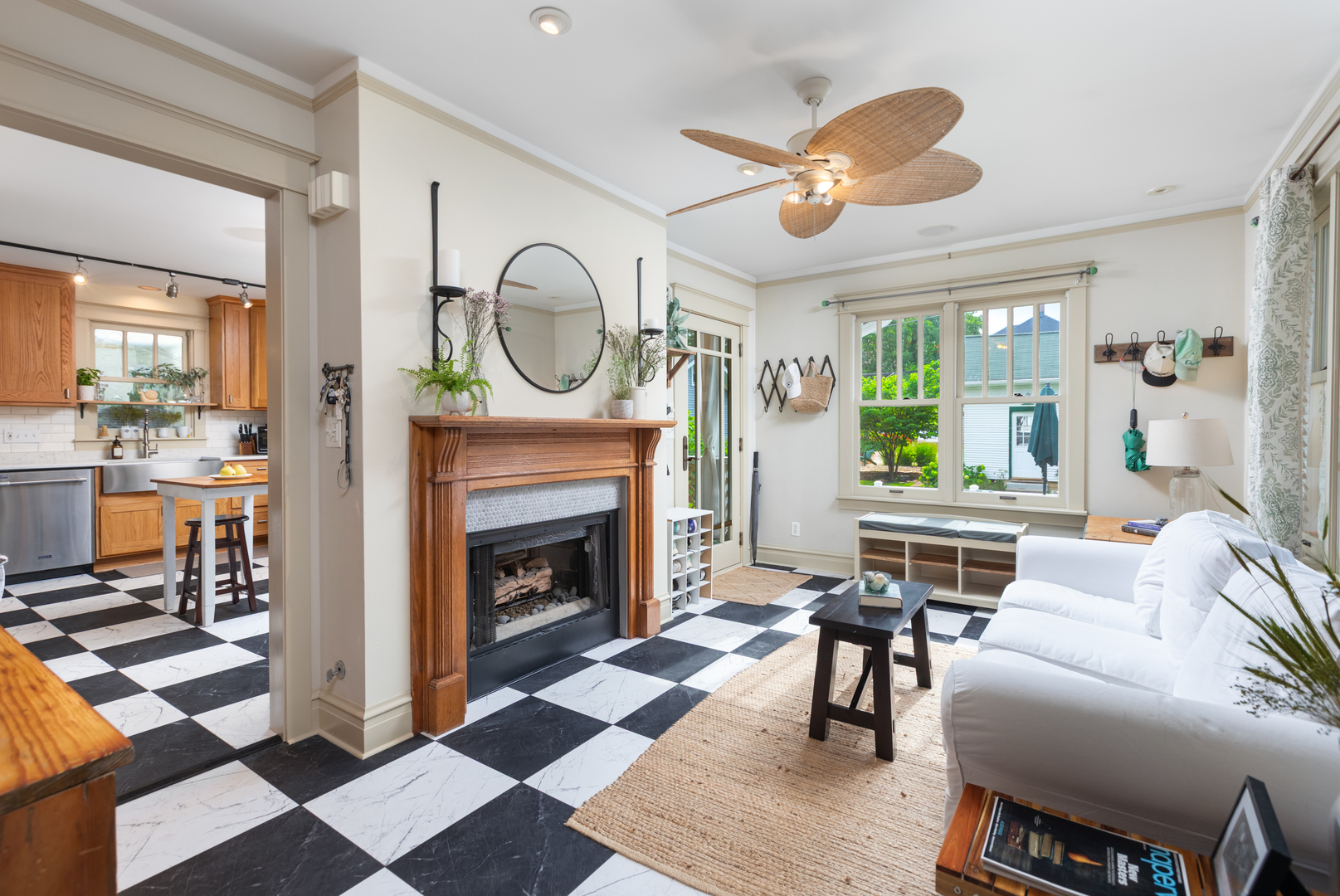Naperville, Illinois, 60540, United States, 4 Bedrooms Bedrooms, ,4 BathroomsBathrooms,Residential,For Sale,1926208