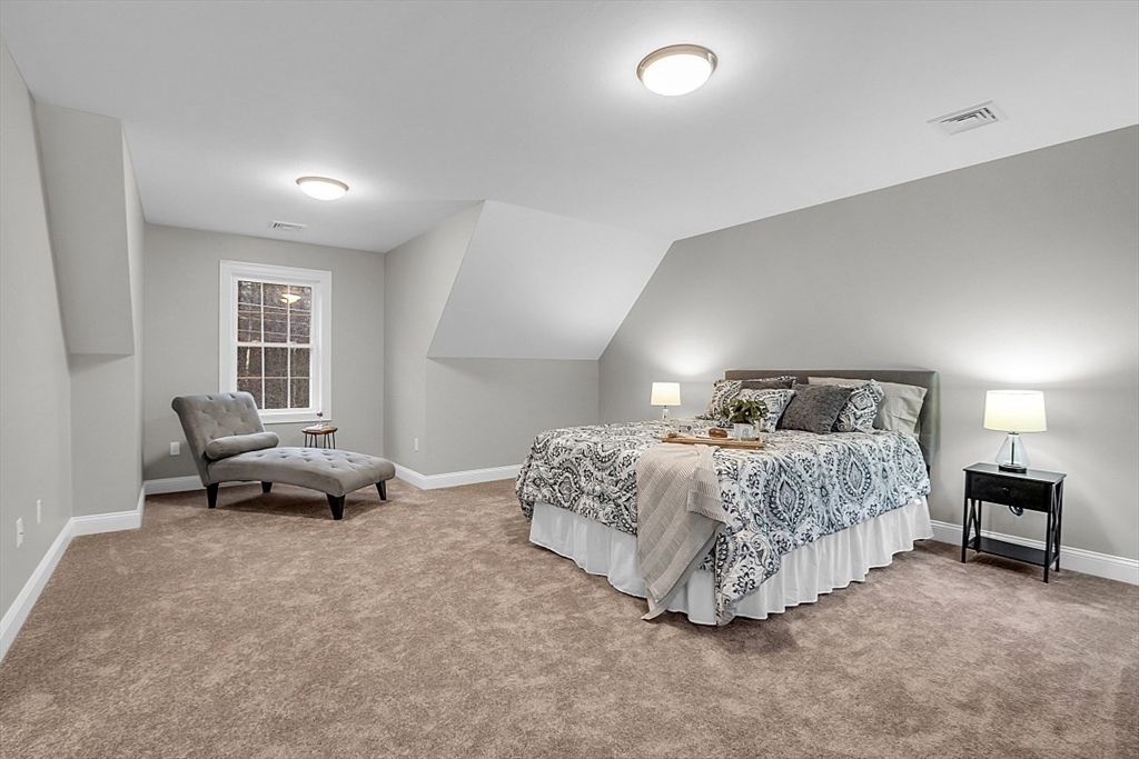 Leominster, Massachusetts, 01453, United States, 4 Bedrooms Bedrooms, ,3 BathroomsBathrooms,Residential,For Sale,1828563
