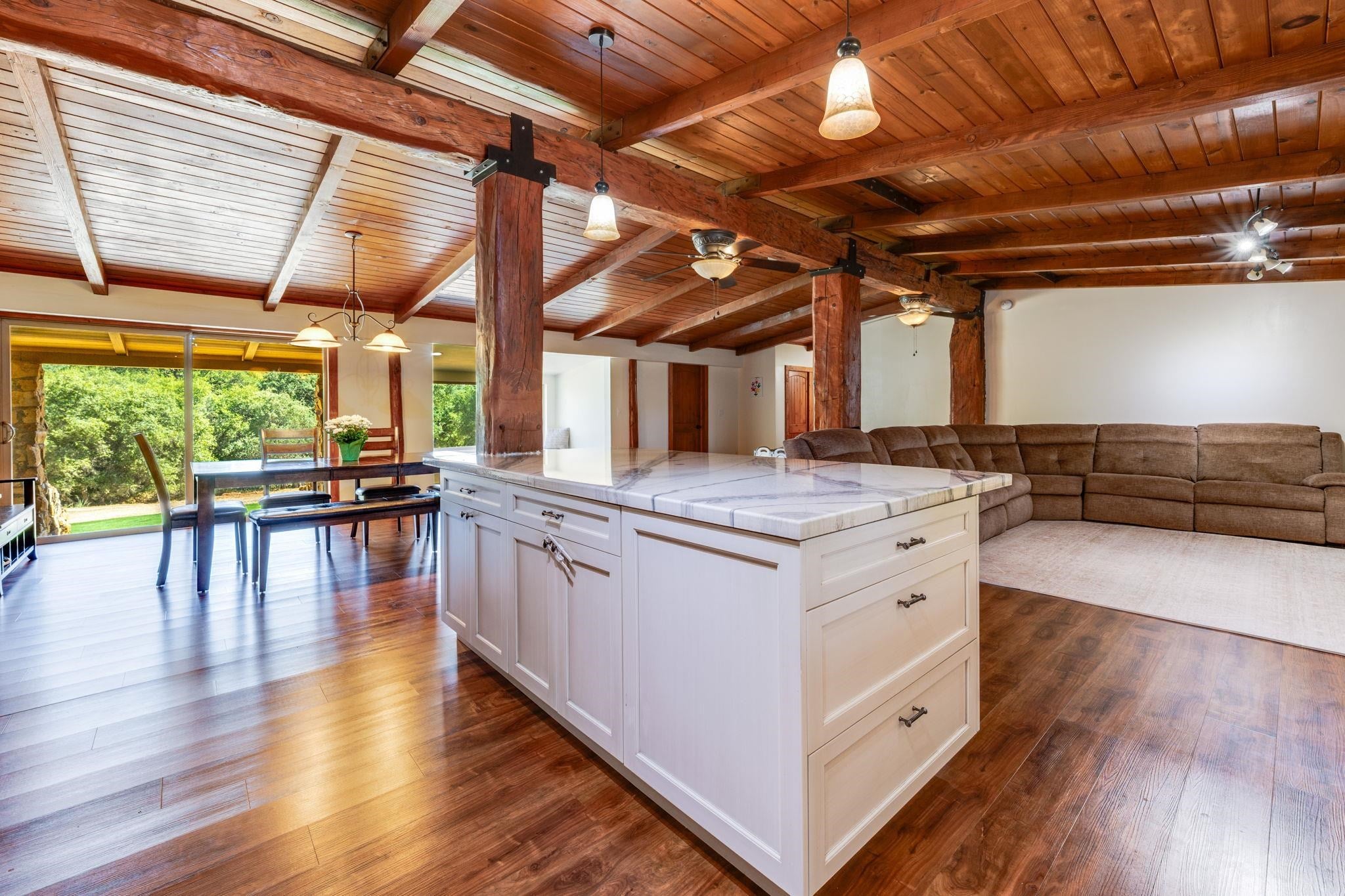 Shingle Springs, California, 95682, United States, 6 Bedrooms Bedrooms, ,2 BathroomsBathrooms,Residential,For Sale,2009241