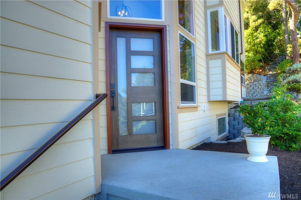 16001 36th Ave NE, Lake Forest Park, Washington, 98155, United States, 3 Bedrooms Bedrooms, ,4 BathroomsBathrooms,Residential,For Sale,16001 36th Ave NE,1611051