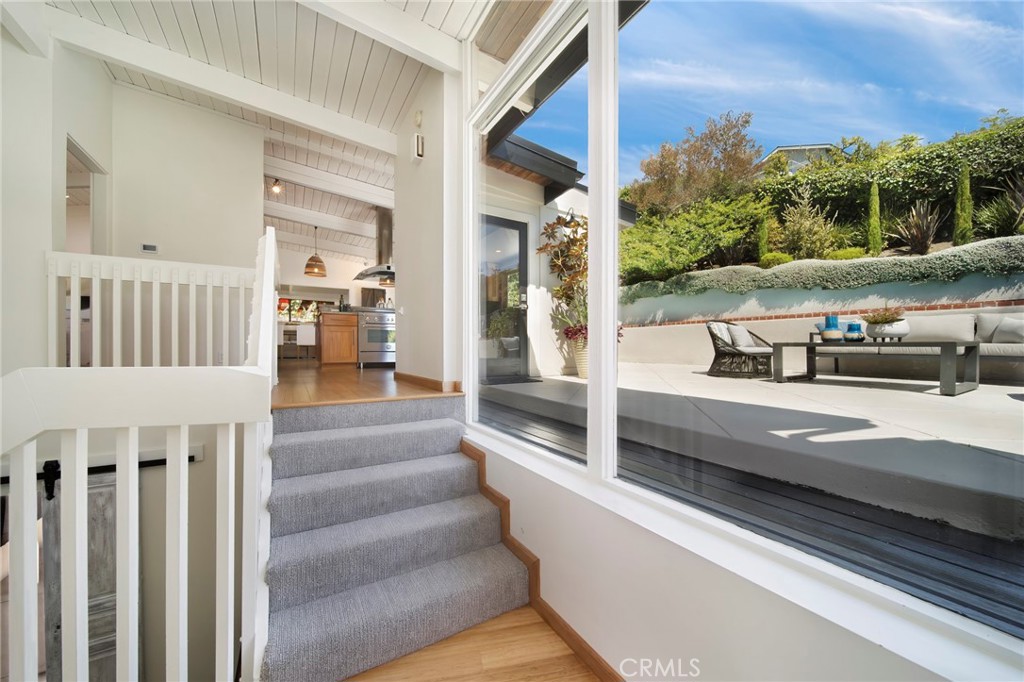 Laguna Beach, California, 92651, United States, 3 Bedrooms Bedrooms, ,3 BathroomsBathrooms,Residential,For Sale,1927395