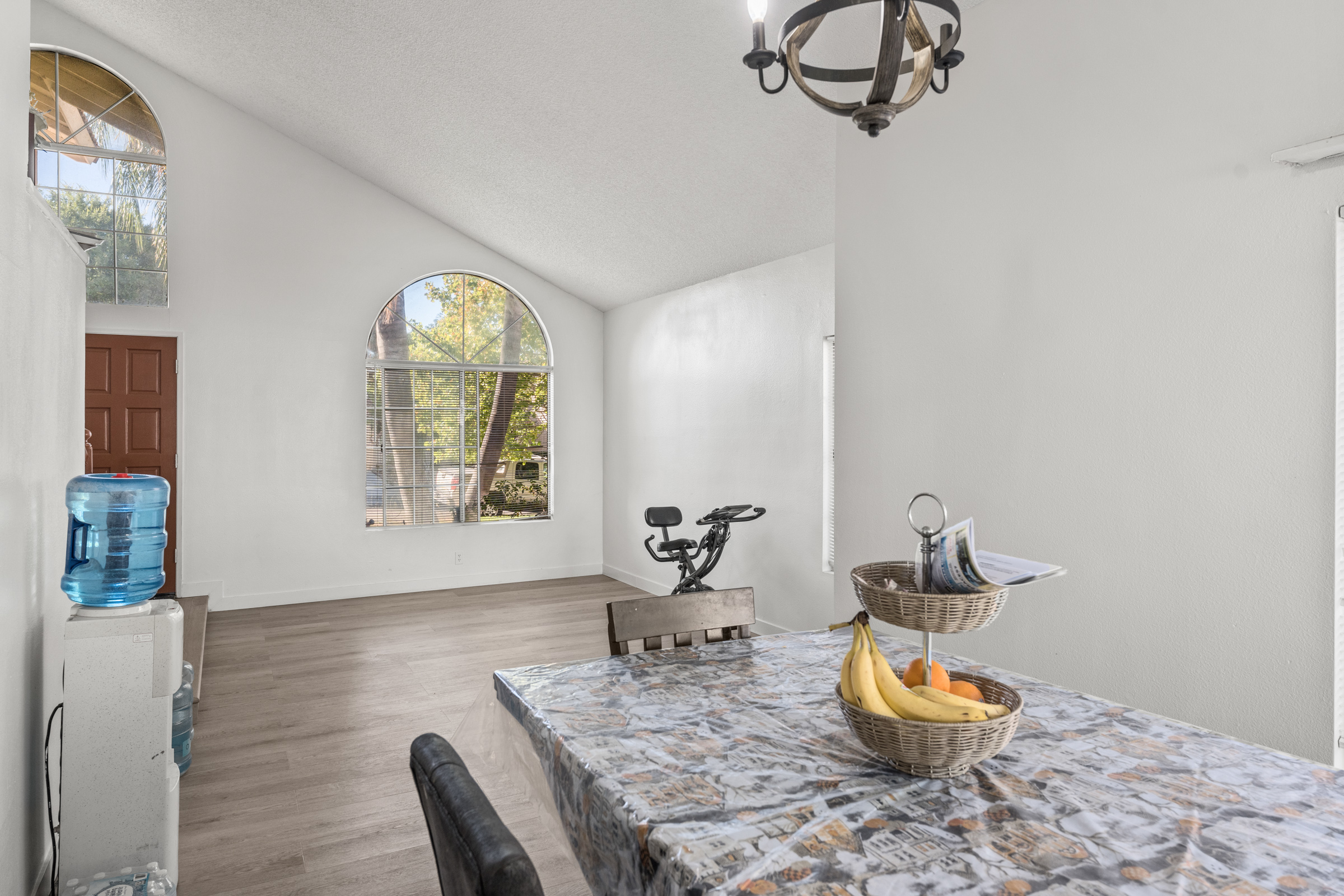 Moreno Valley, California, 92557, United States, 4 Bedrooms Bedrooms, ,4 BathroomsBathrooms,Residential,For Sale,1978053