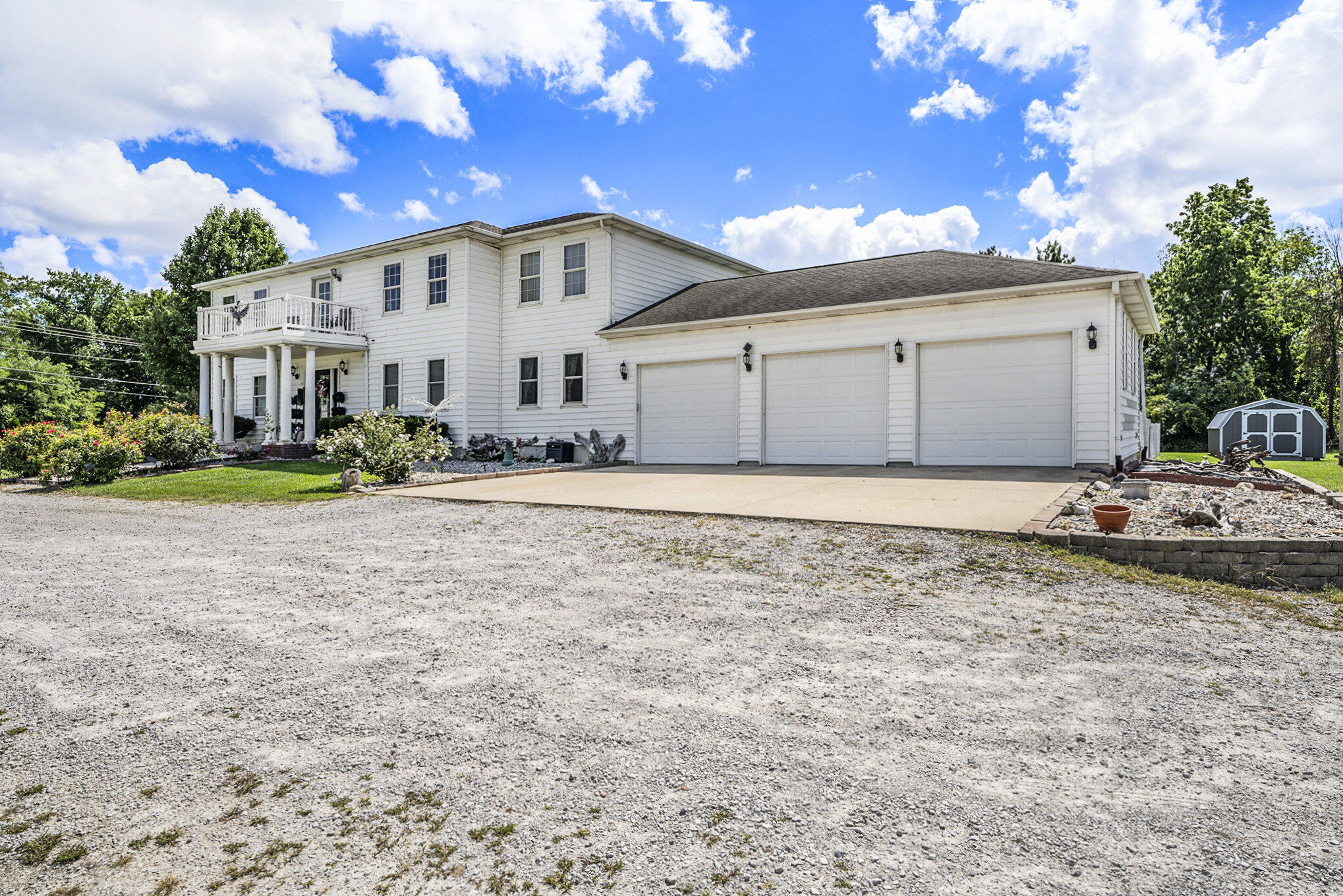 Chesterton, Indiana, 46304, United States, 5 Bedrooms Bedrooms, ,2 BathroomsBathrooms,Residential,For Sale,1973934