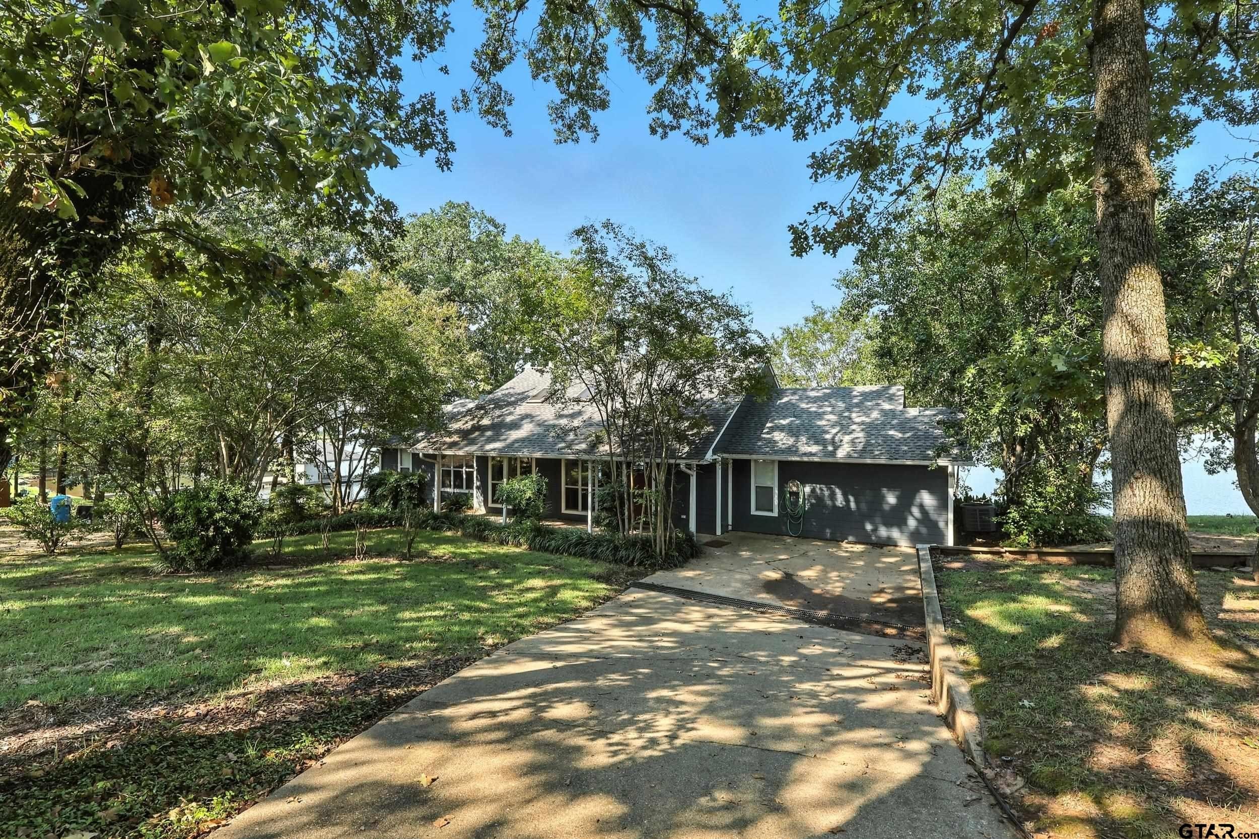 Pittsburg, Texas, 75686, United States, 3 Bedrooms Bedrooms, ,3 BathroomsBathrooms,Residential,For Sale,1977166