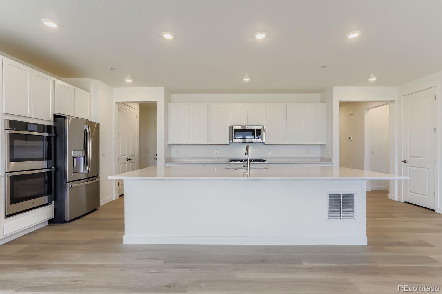 Erie, Colorado, 80516, United States, 5 Bedrooms Bedrooms, ,3 BathroomsBathrooms,Residential,For Sale,1938535