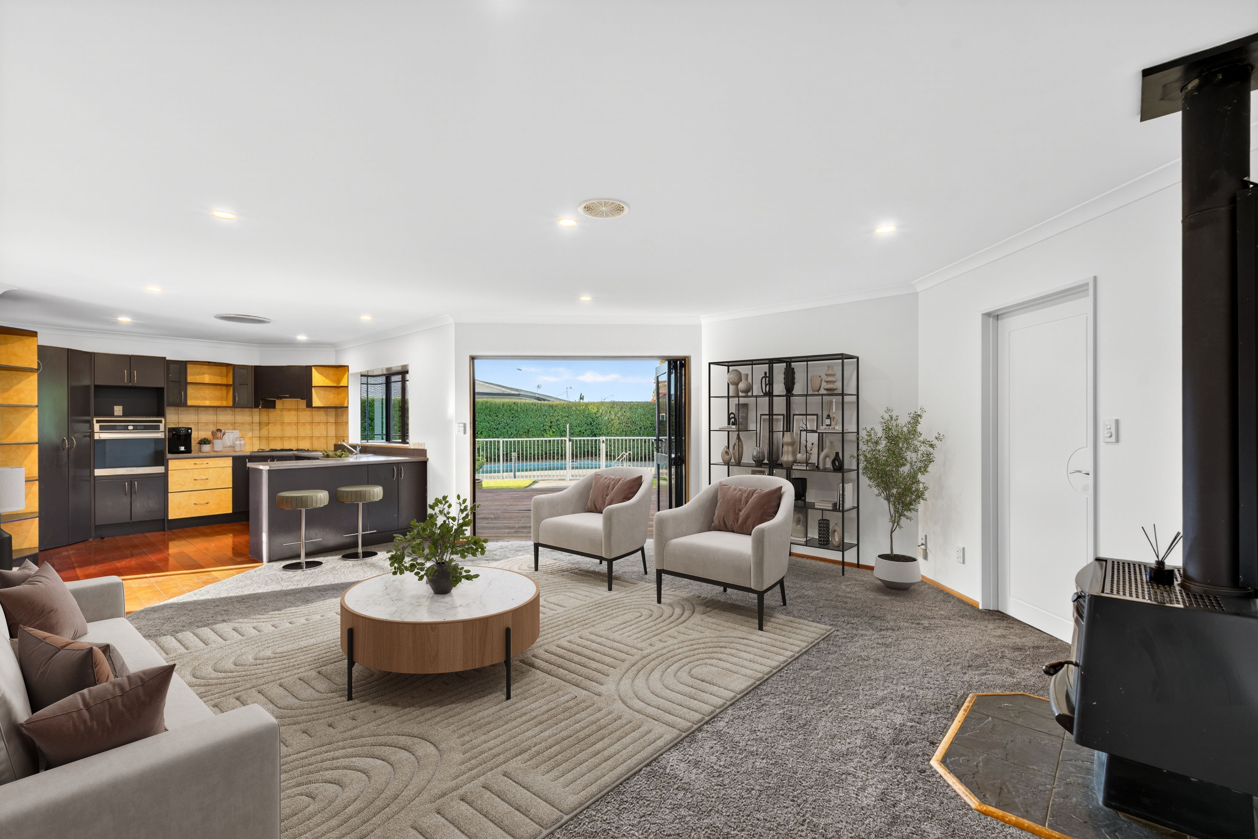  Expansive Family Home in Quiet Cul-de-sac - 物件實景