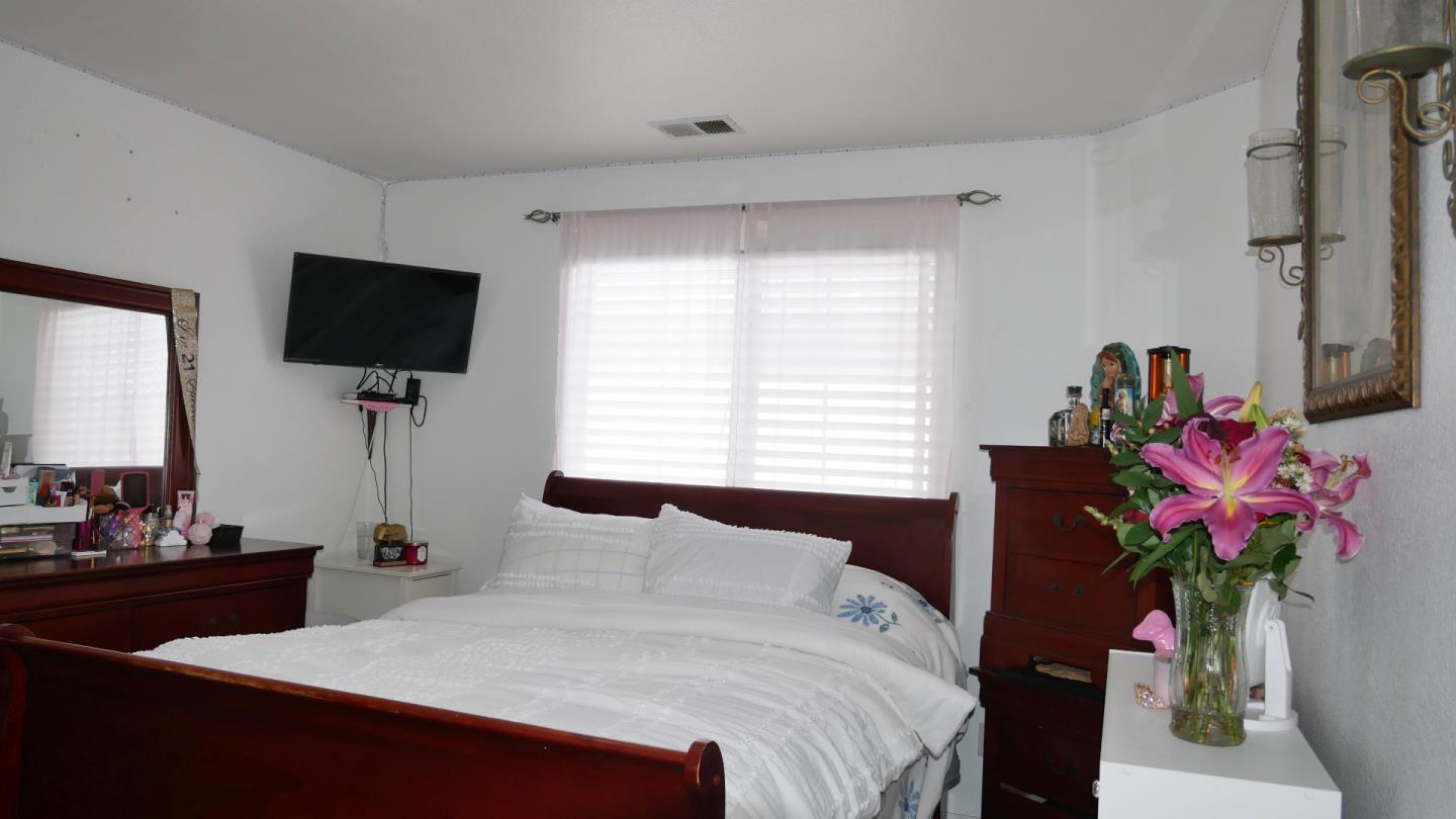 Richmond, California, 94801, United States, 3 Bedrooms Bedrooms, ,3 BathroomsBathrooms,Residential,For Sale,1978475