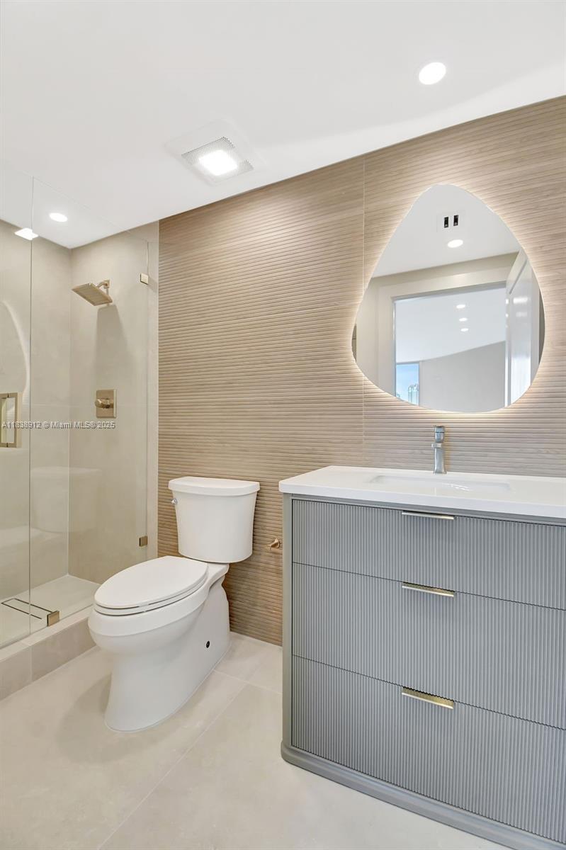Aventura, Florida, 33180, United States, 2 Bedrooms Bedrooms, ,3 BathroomsBathrooms,Residential,For Sale,1910809