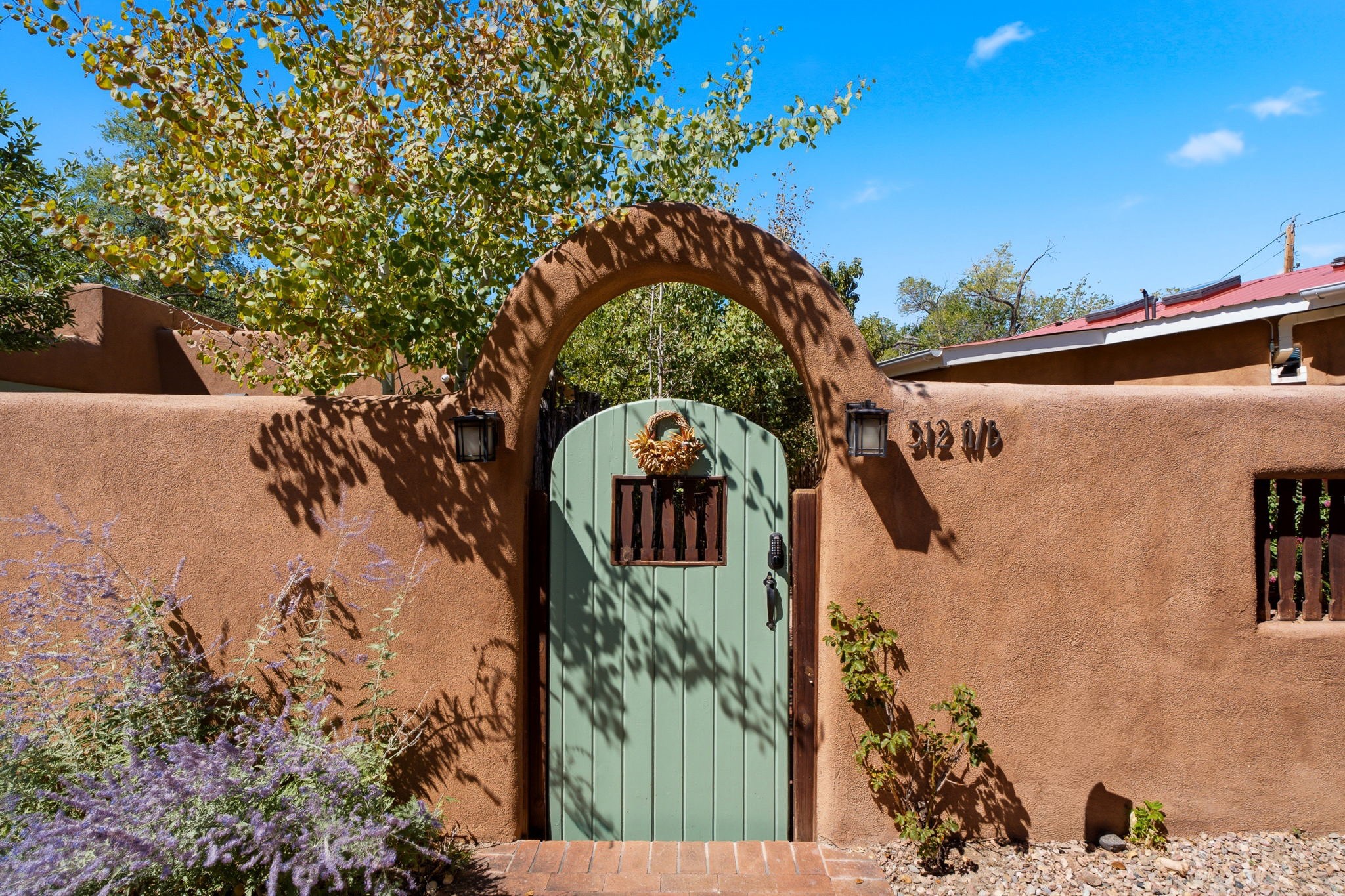  512 A/B Acequia Madre - 物件實景