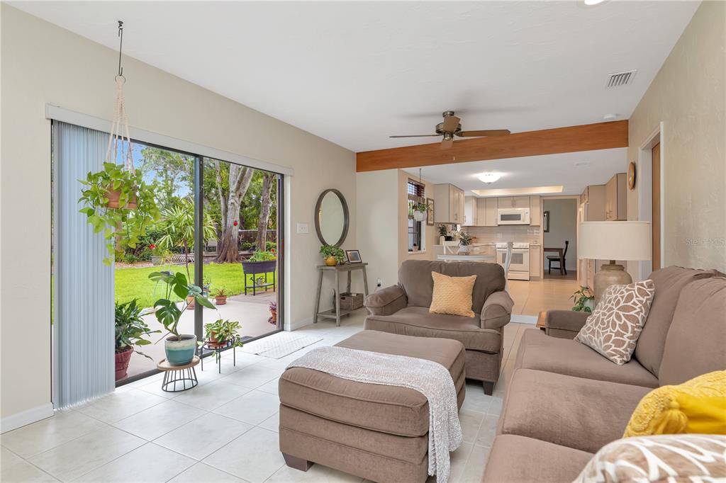 Largo, Florida, 33773, United States, 3 Bedrooms Bedrooms, ,3 BathroomsBathrooms,Residential,For Sale,1839107