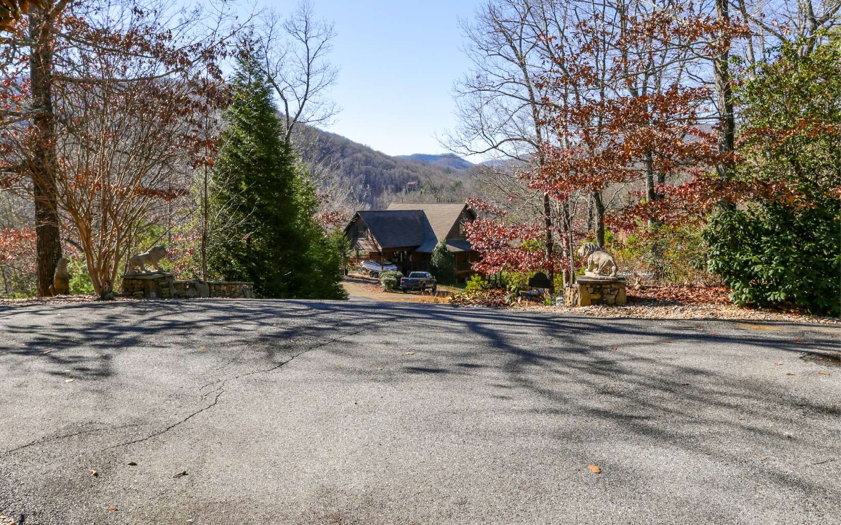 Hiawassee, Georgia, 30546, United States, 3 Bedrooms Bedrooms, ,3 BathroomsBathrooms,Residential,For Sale,1944603
